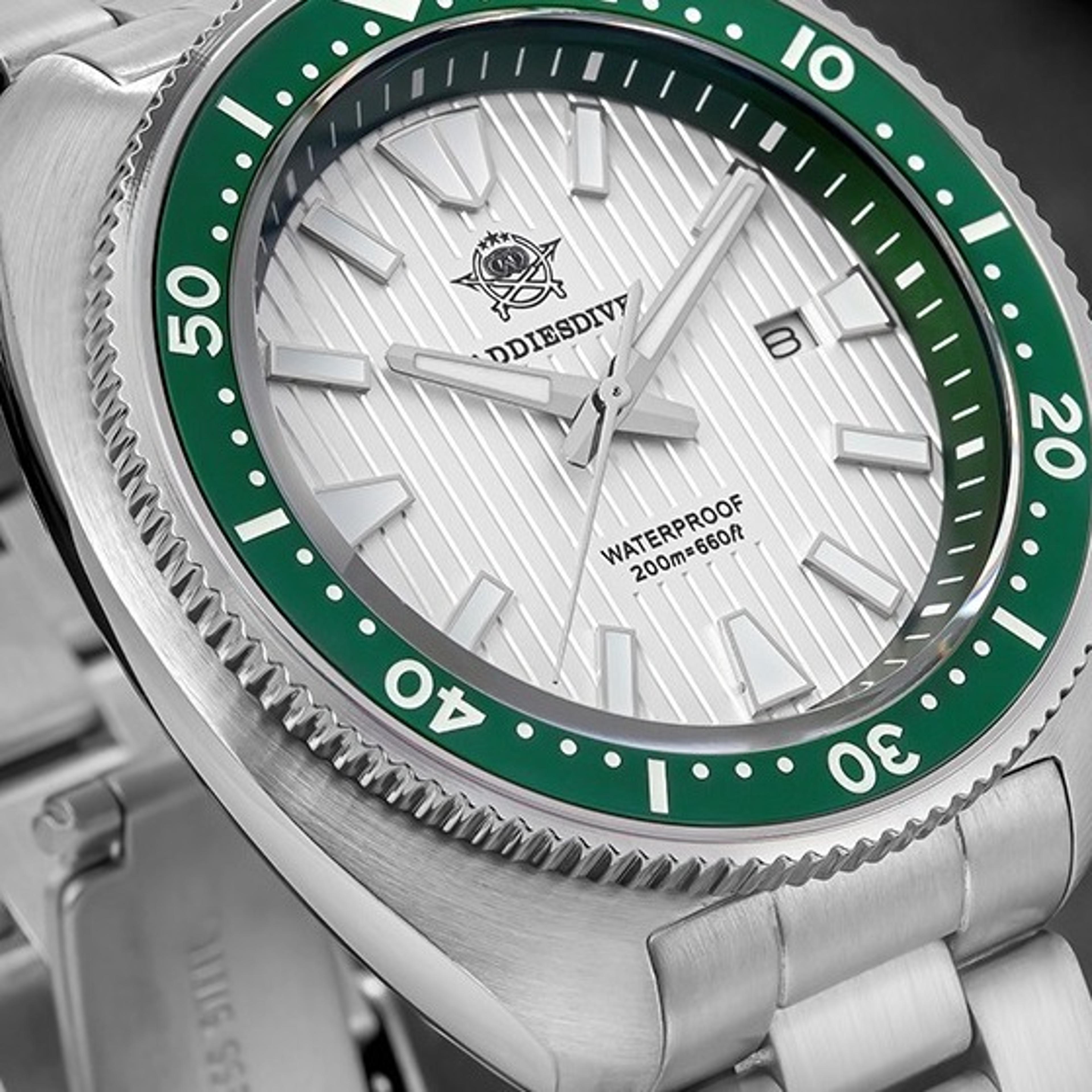mens diving watch waterproof sapphire glass luminous stainless steel quartz watch