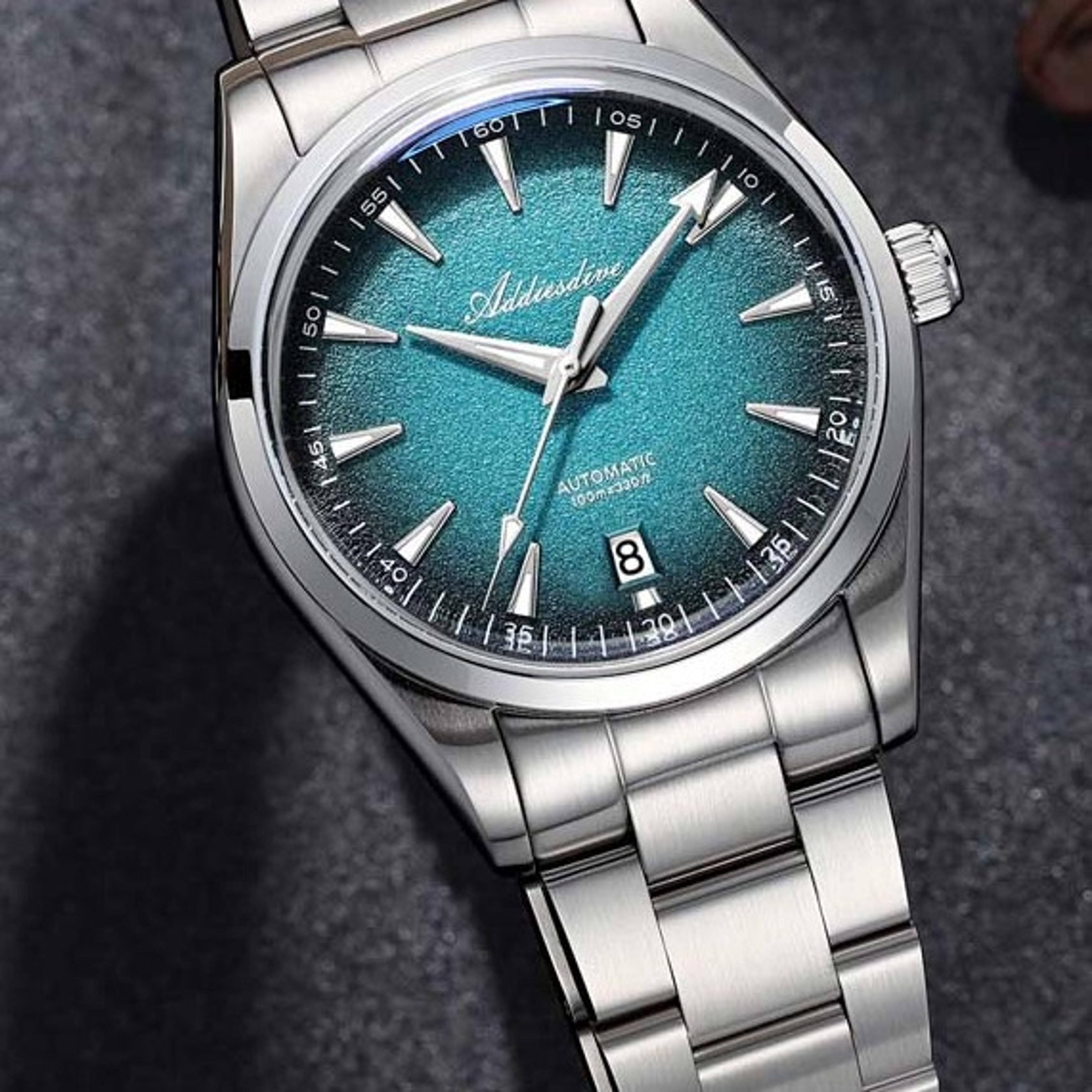 ultra blue luminous automatic mechanical watch with sapphire glass and waterproof design