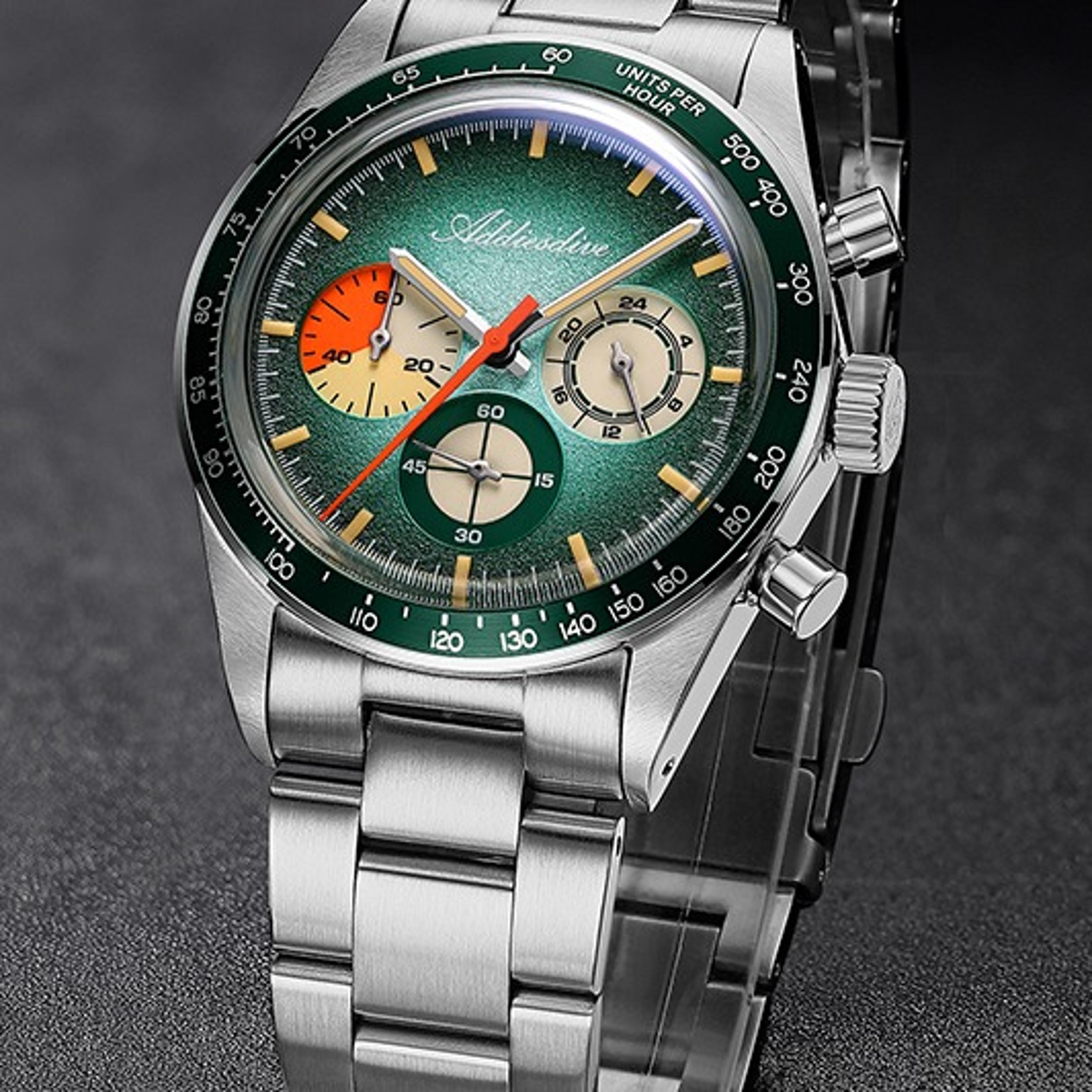 luxury mens quartz watch with retro luminous dial waterproof stainless steel design