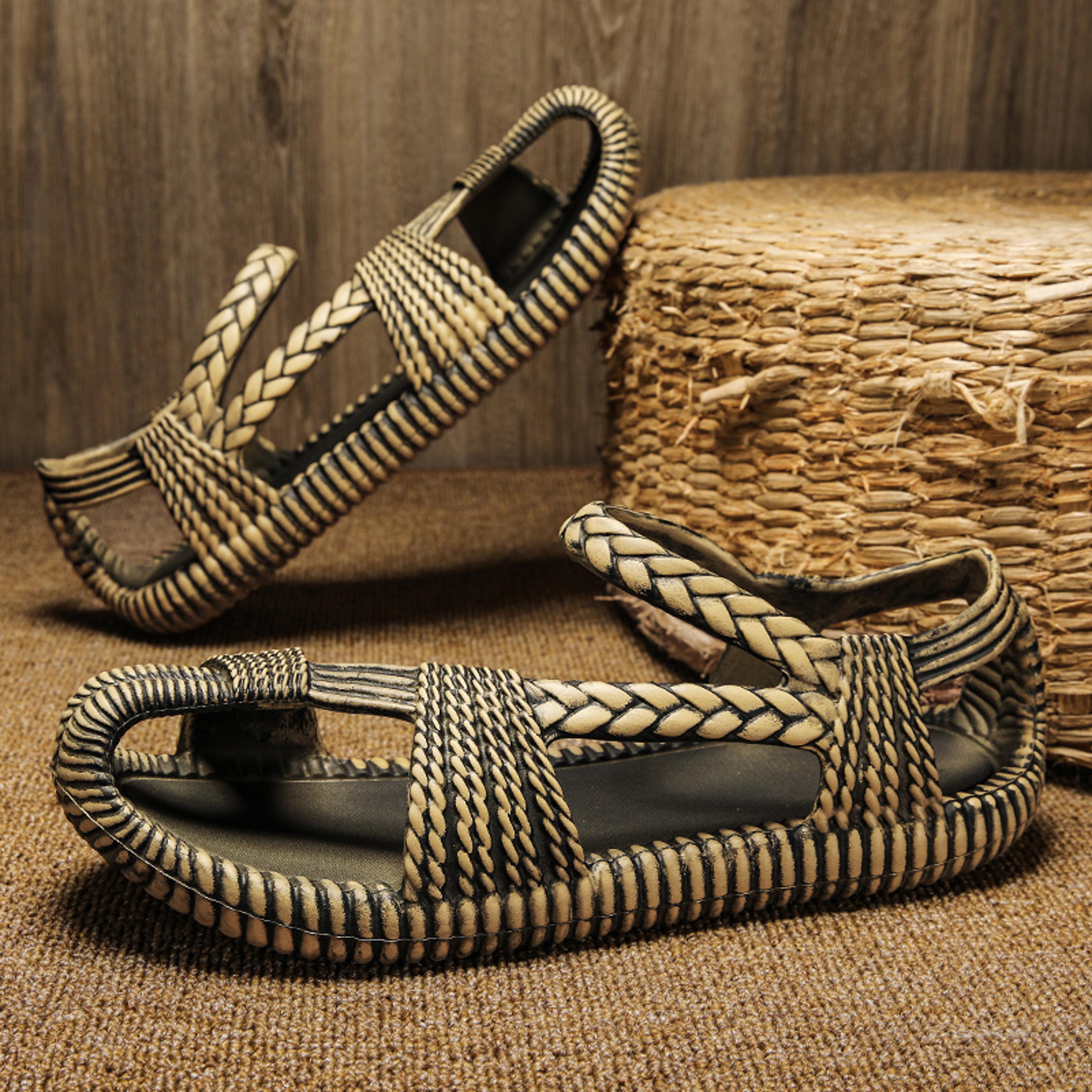 comfortable mens straw sandals lightweight summer beach flip flops
