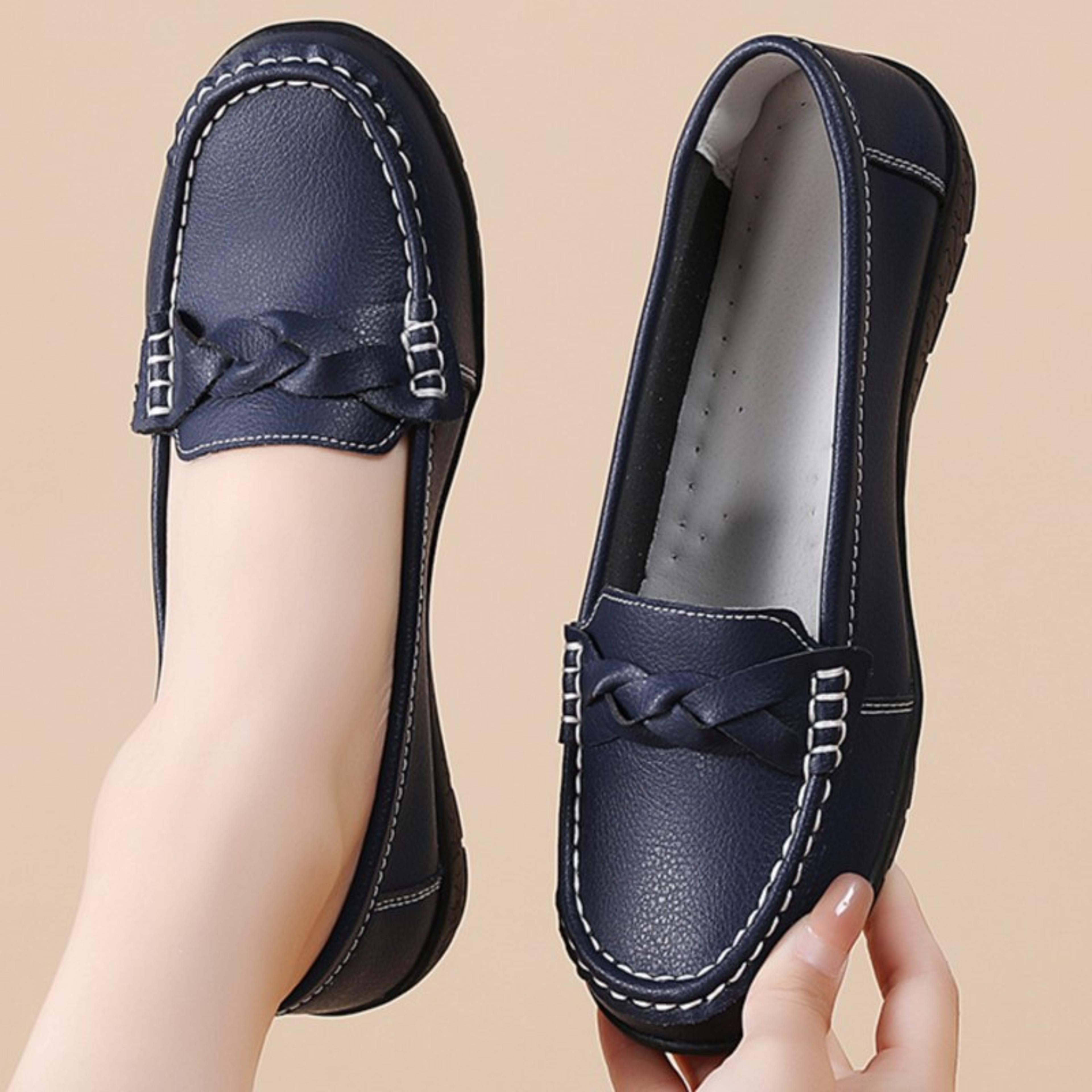 everyday comfort women leather moccasins round toe slip on flats