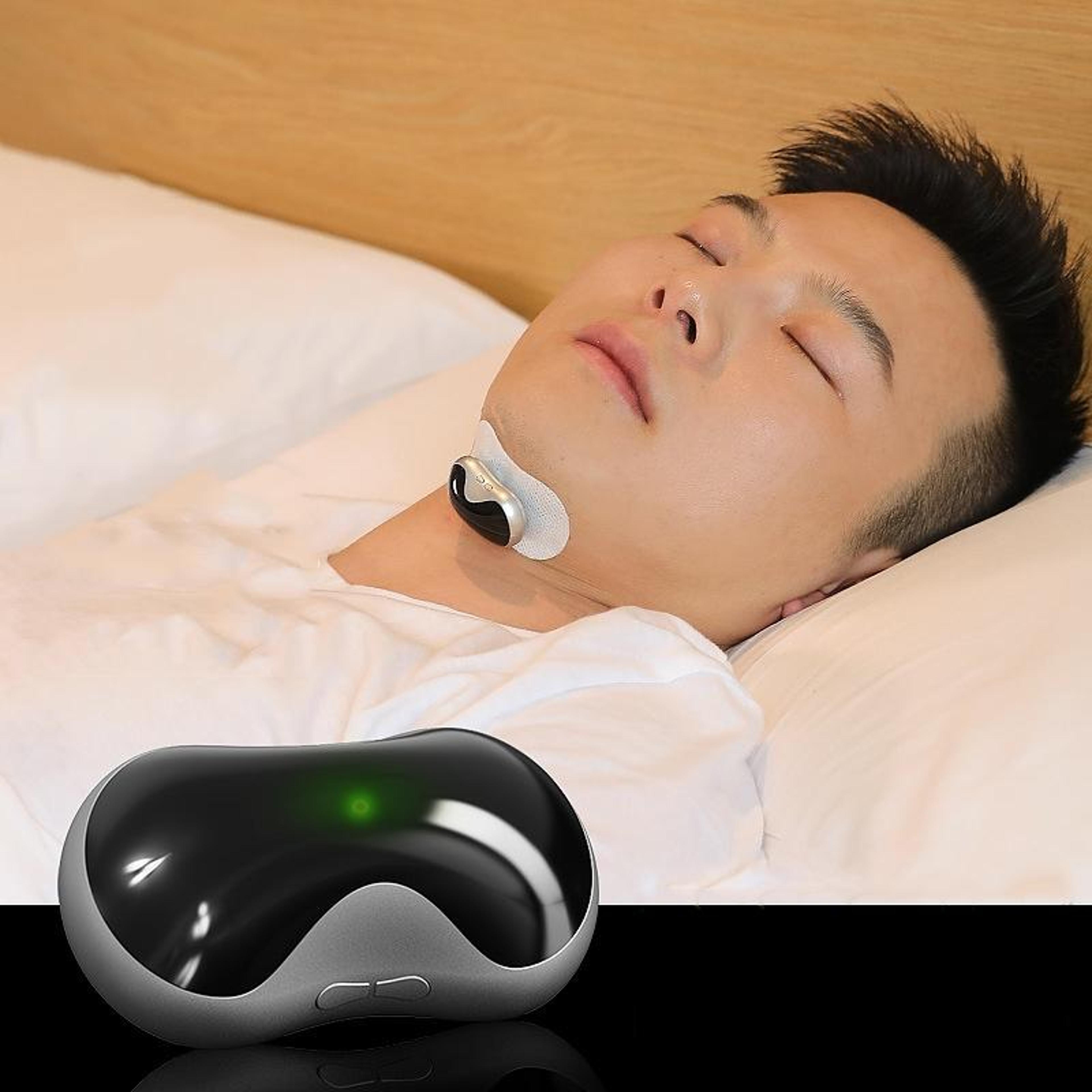 silentpulse smart anti snoring device with tens+ema therapy and magnetic charging