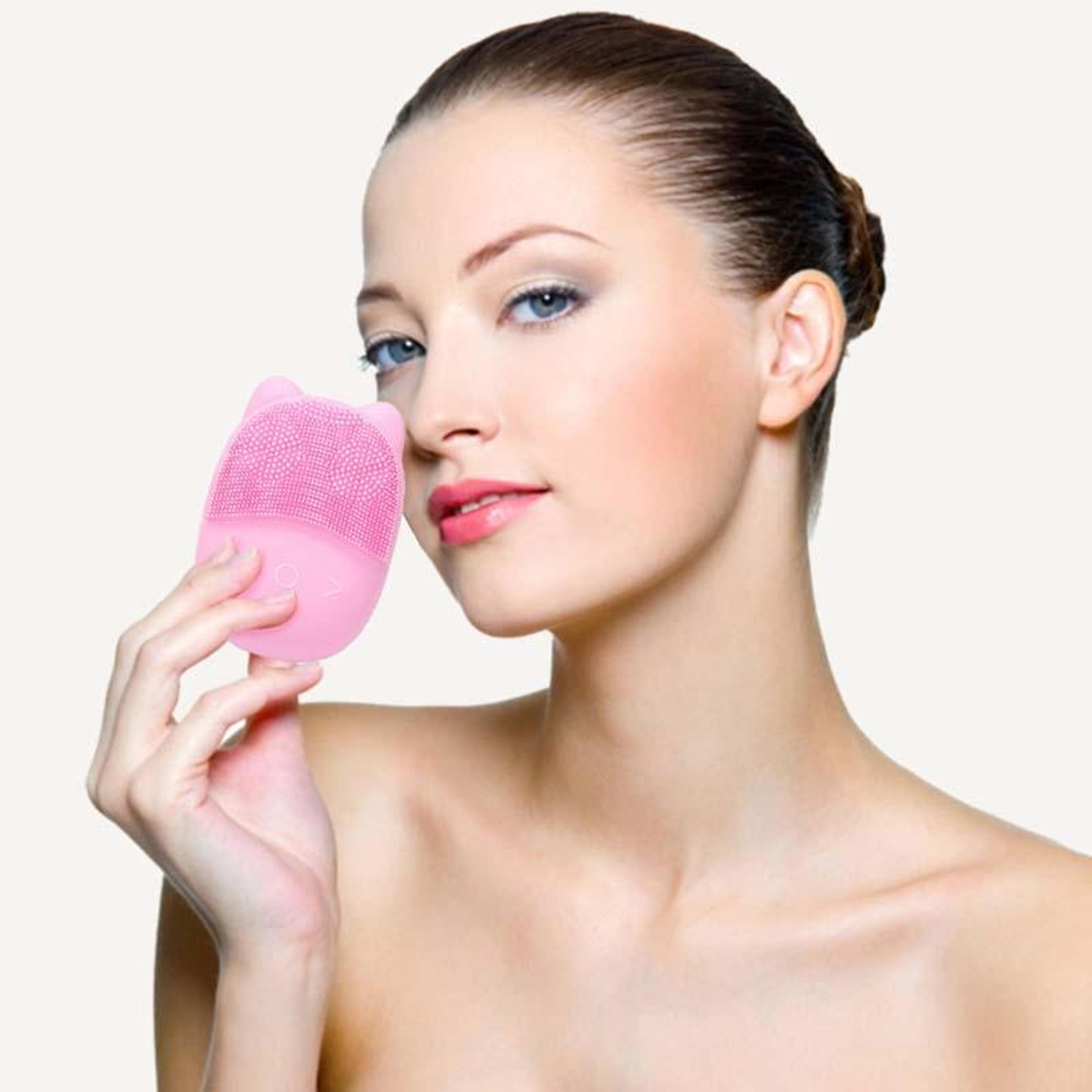 glowsonic waterproof silicone facial cleansing brush with ultrasonic massage & usb rechargeable design