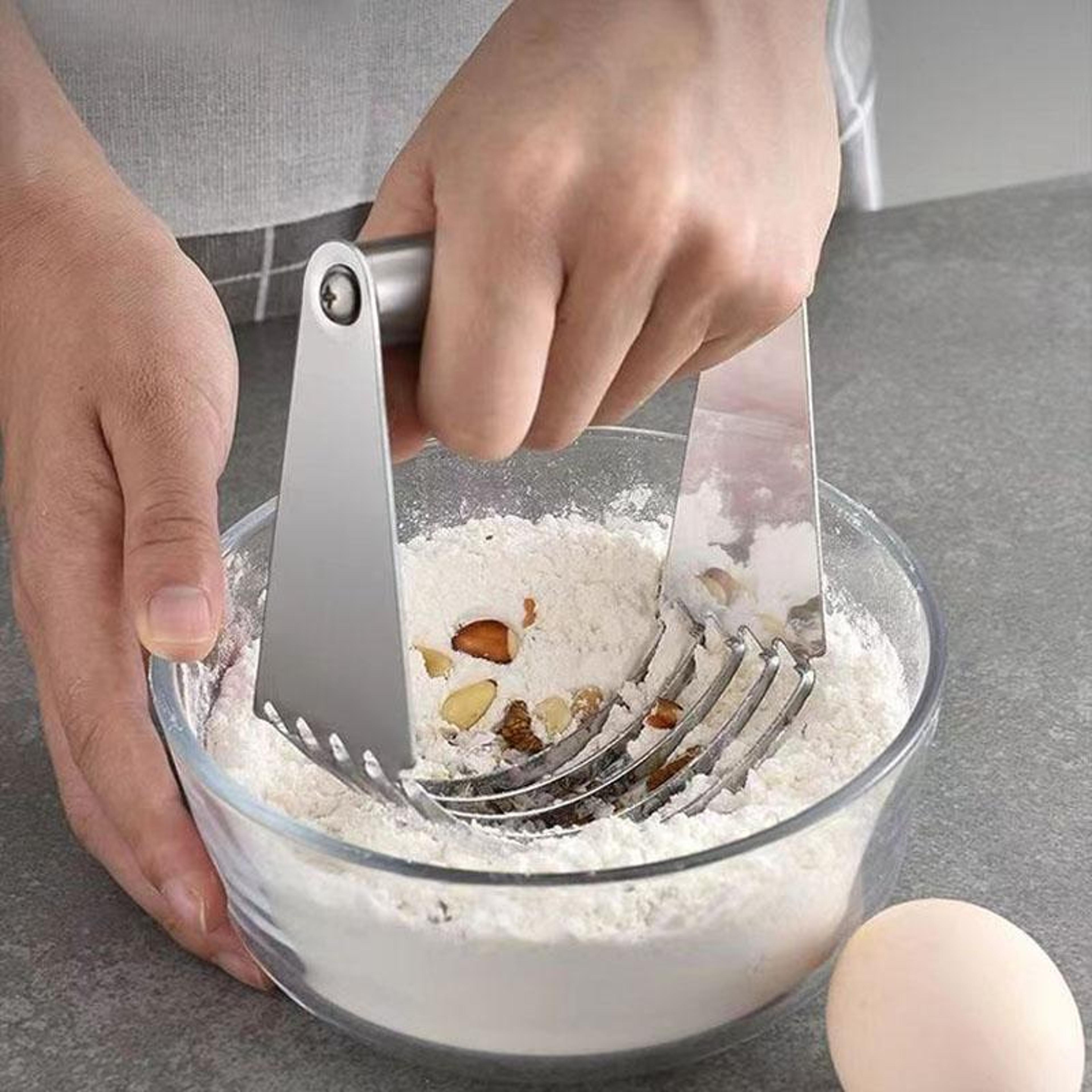 premium stainless steel dough mixer & curved baking cutter tool