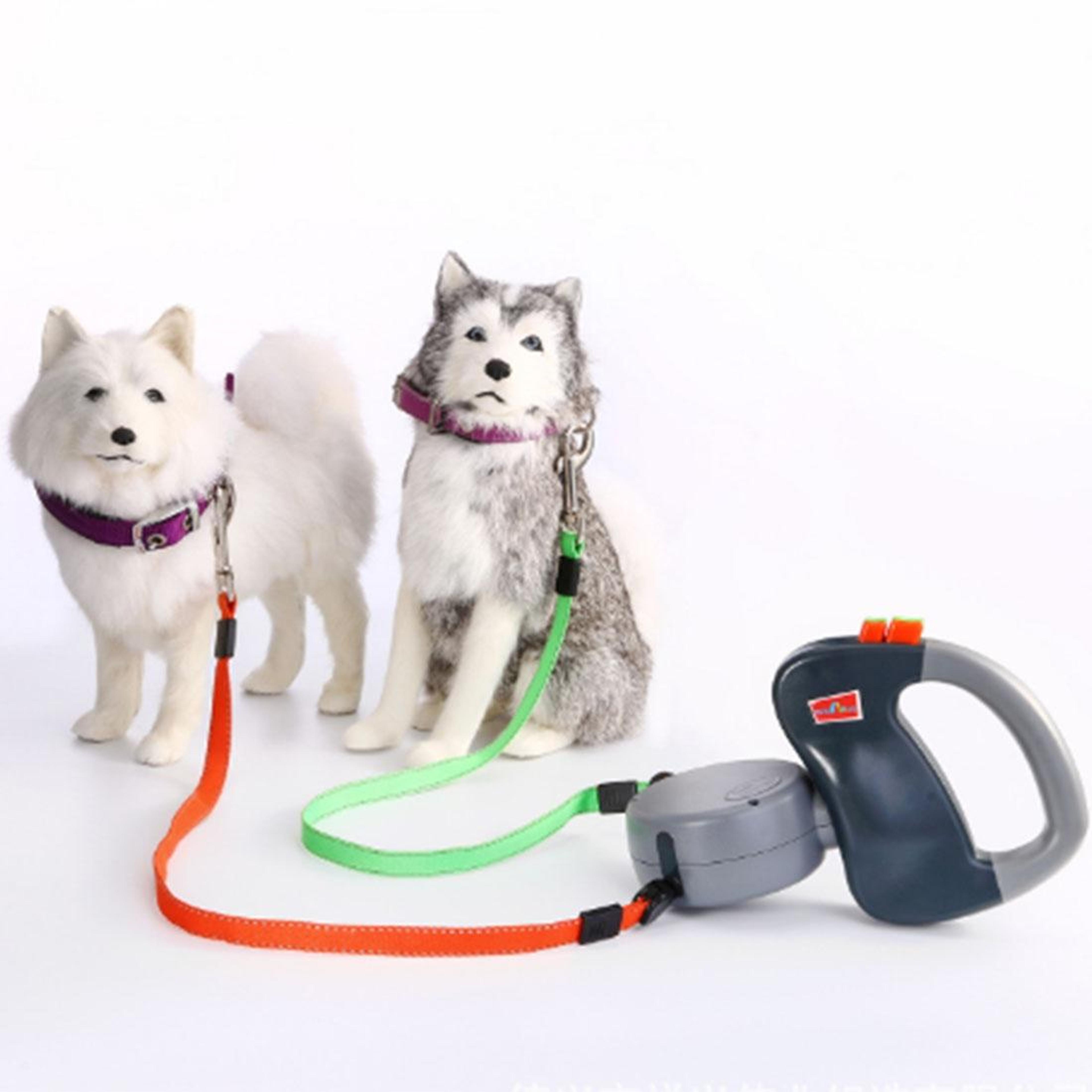 dual dog retractable leash with auto lock & comfortable grip for walking two pets