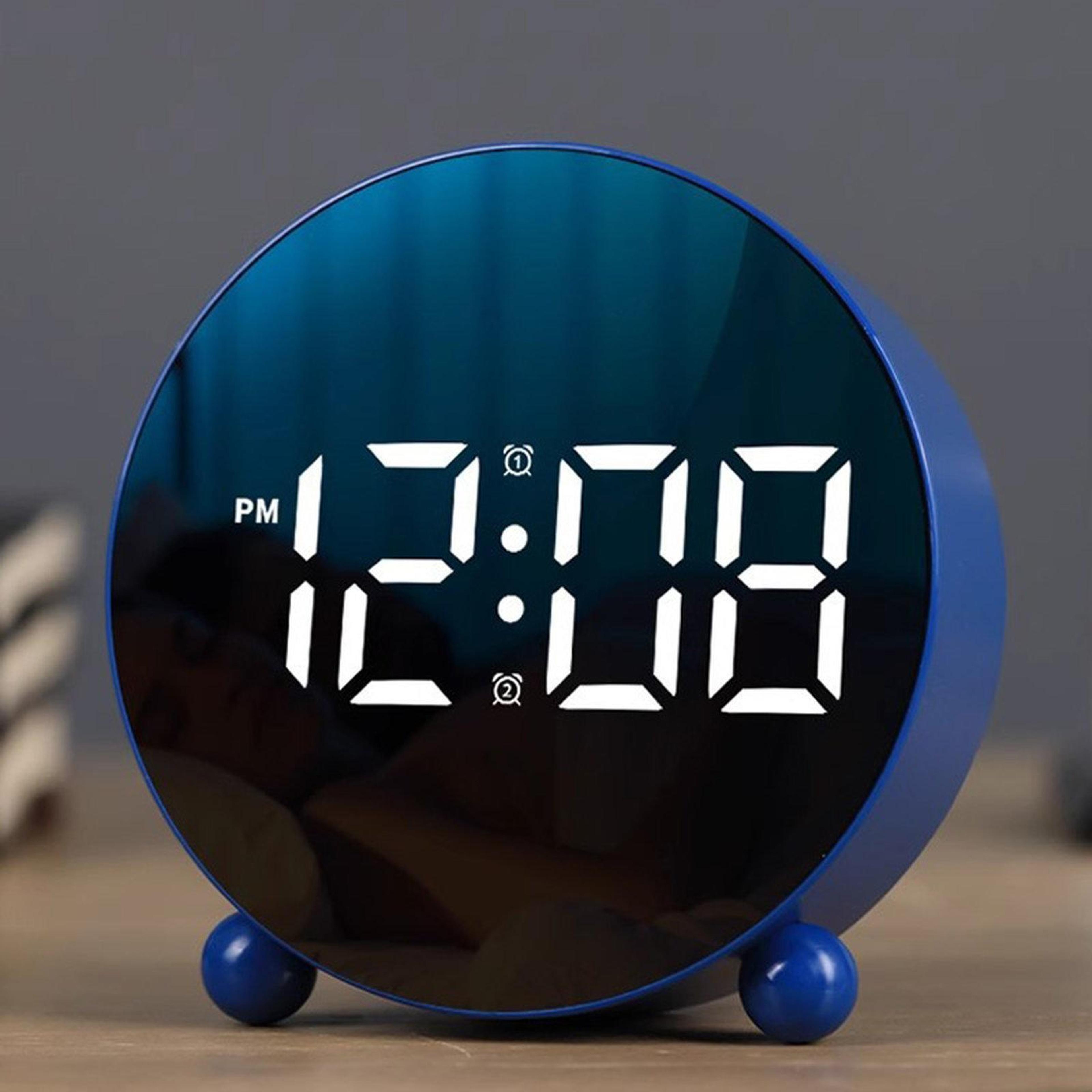nordic round digital alarm clock with dual alarms, dimmable led display & snooze