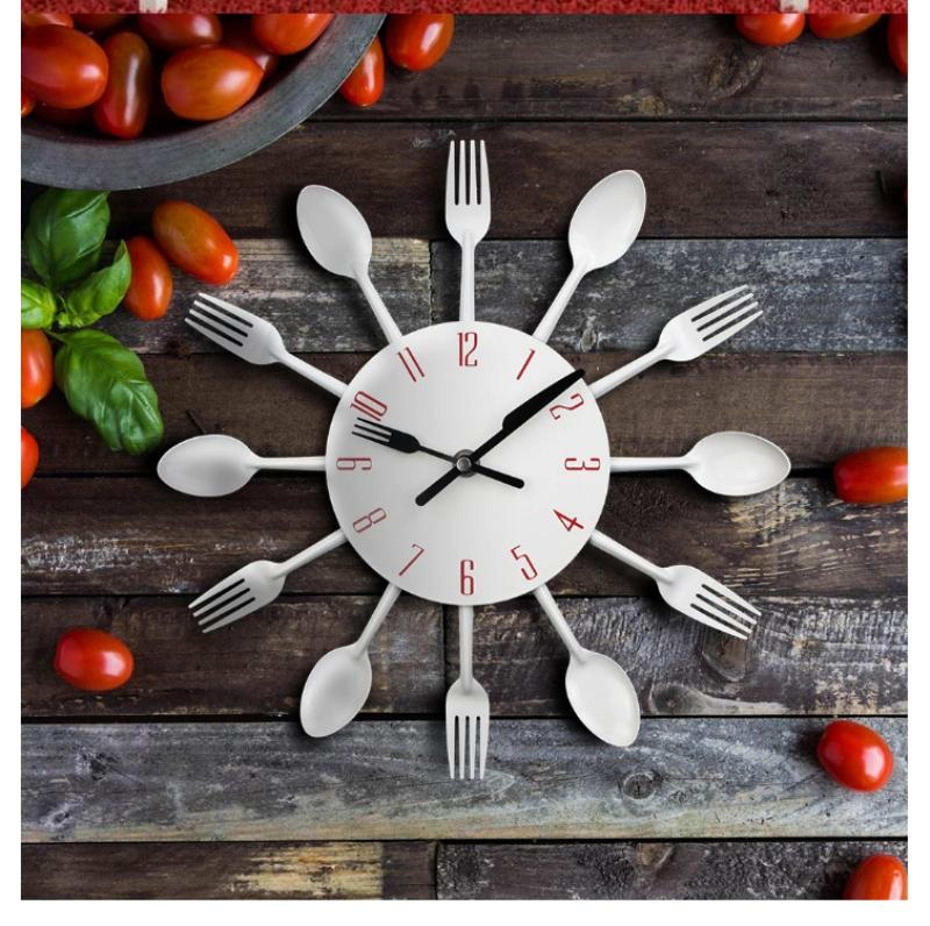 modern cutlery kitchen wall clock with silent quartz movement decorative metal design