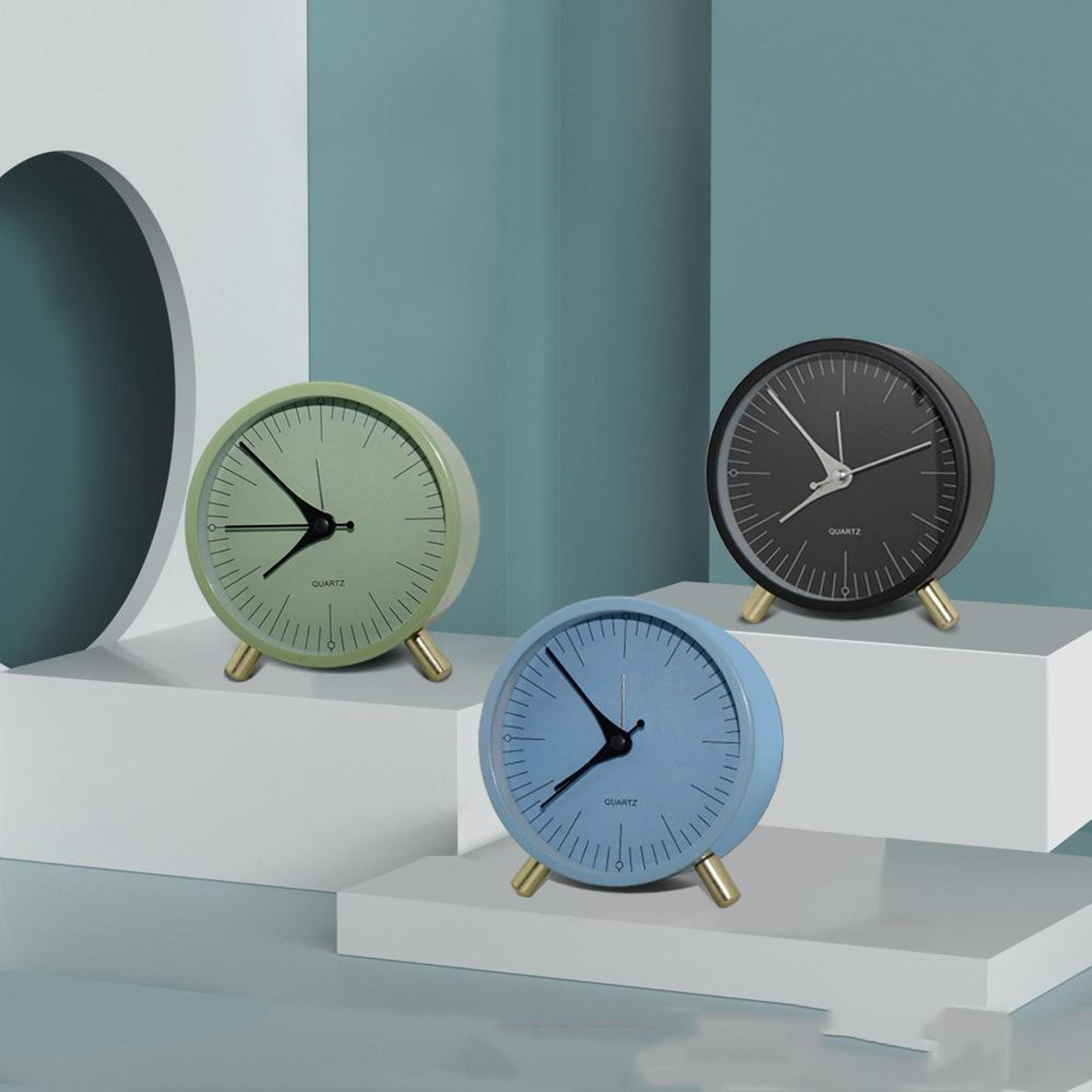 silent metal quartz alarm clock with night light vintage round bedside desk clock