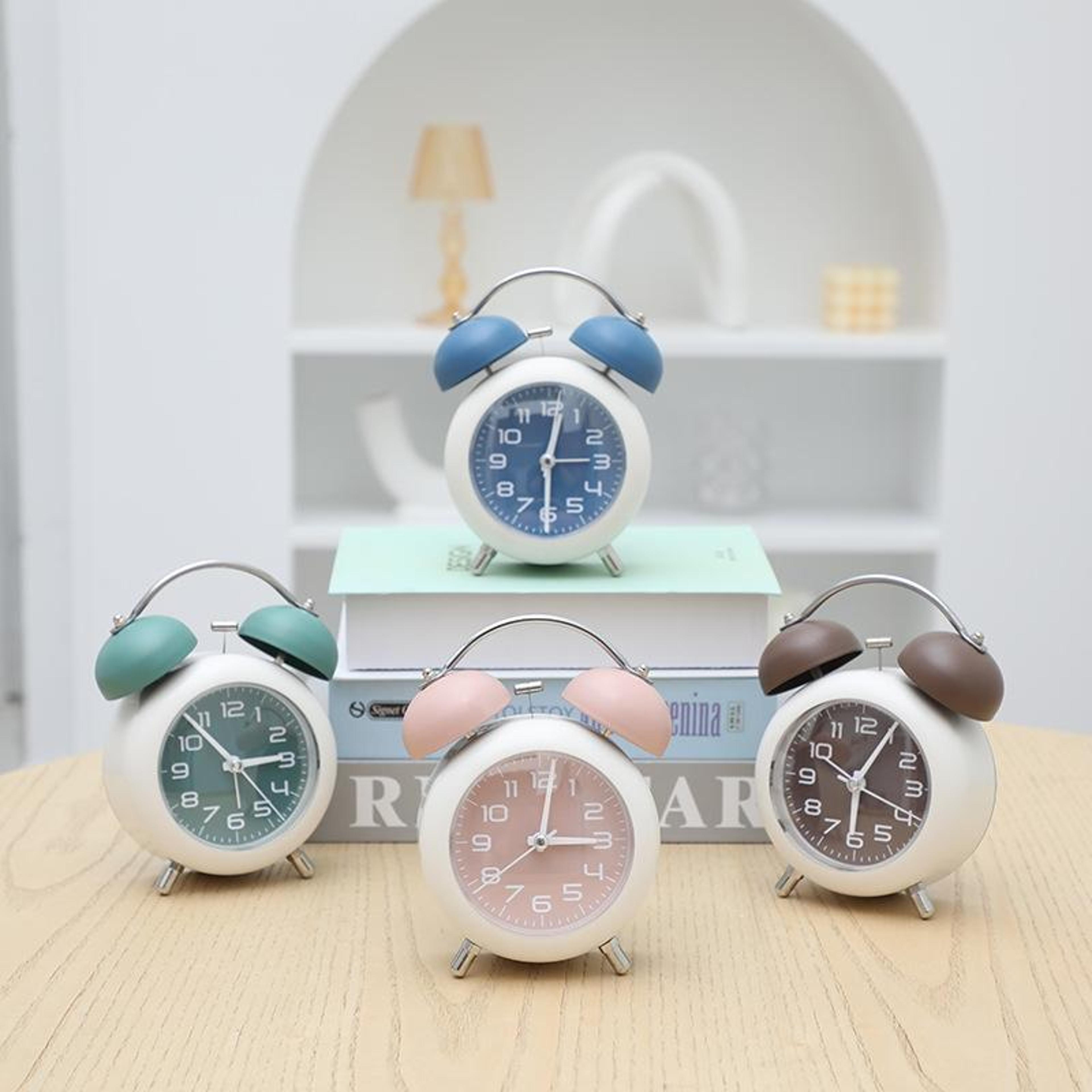 silent analog bedside alarm clock with night light for bedroom & desk