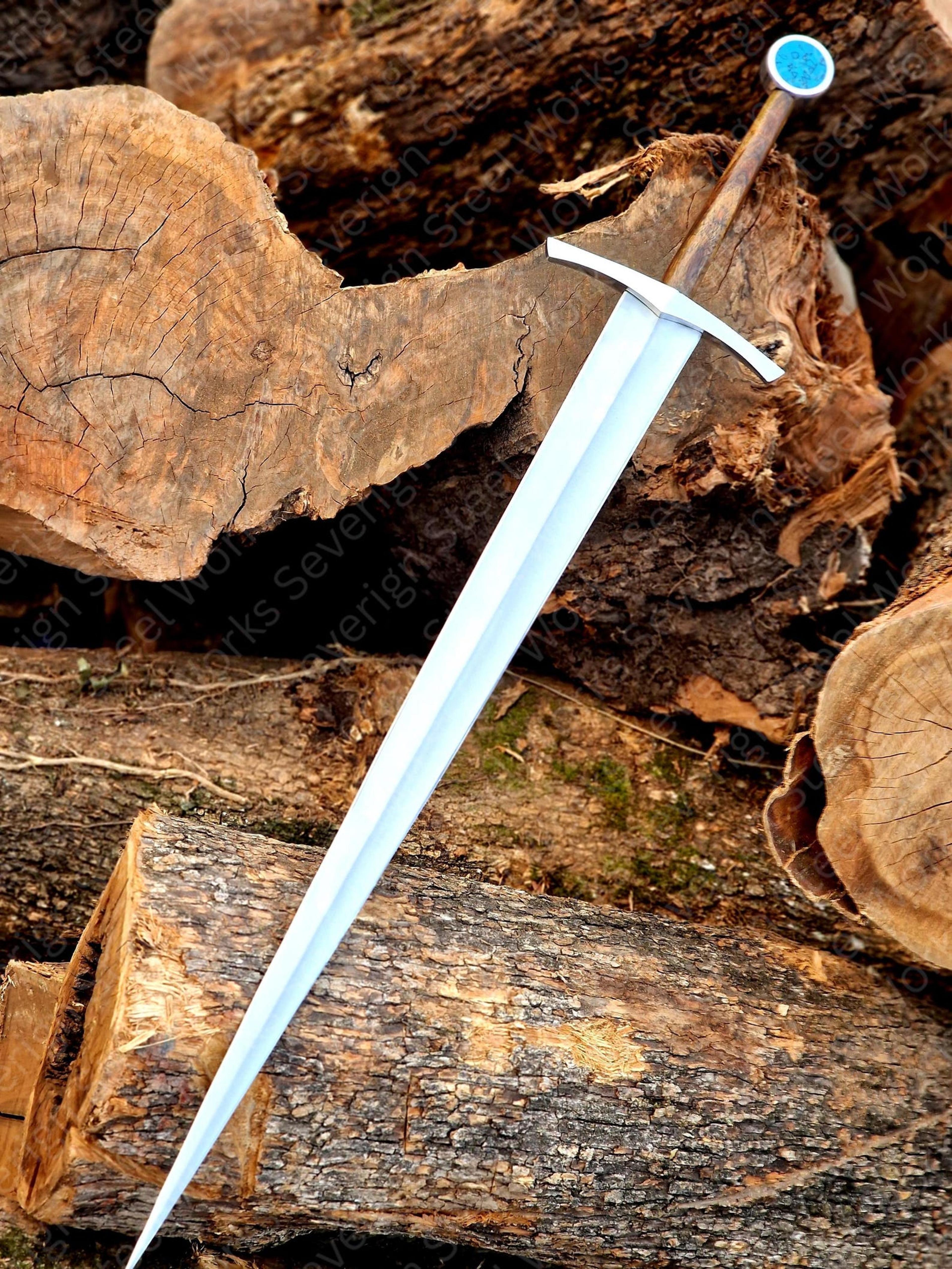 azure disc arming sword – long pointed blade with traditional medieval profile
