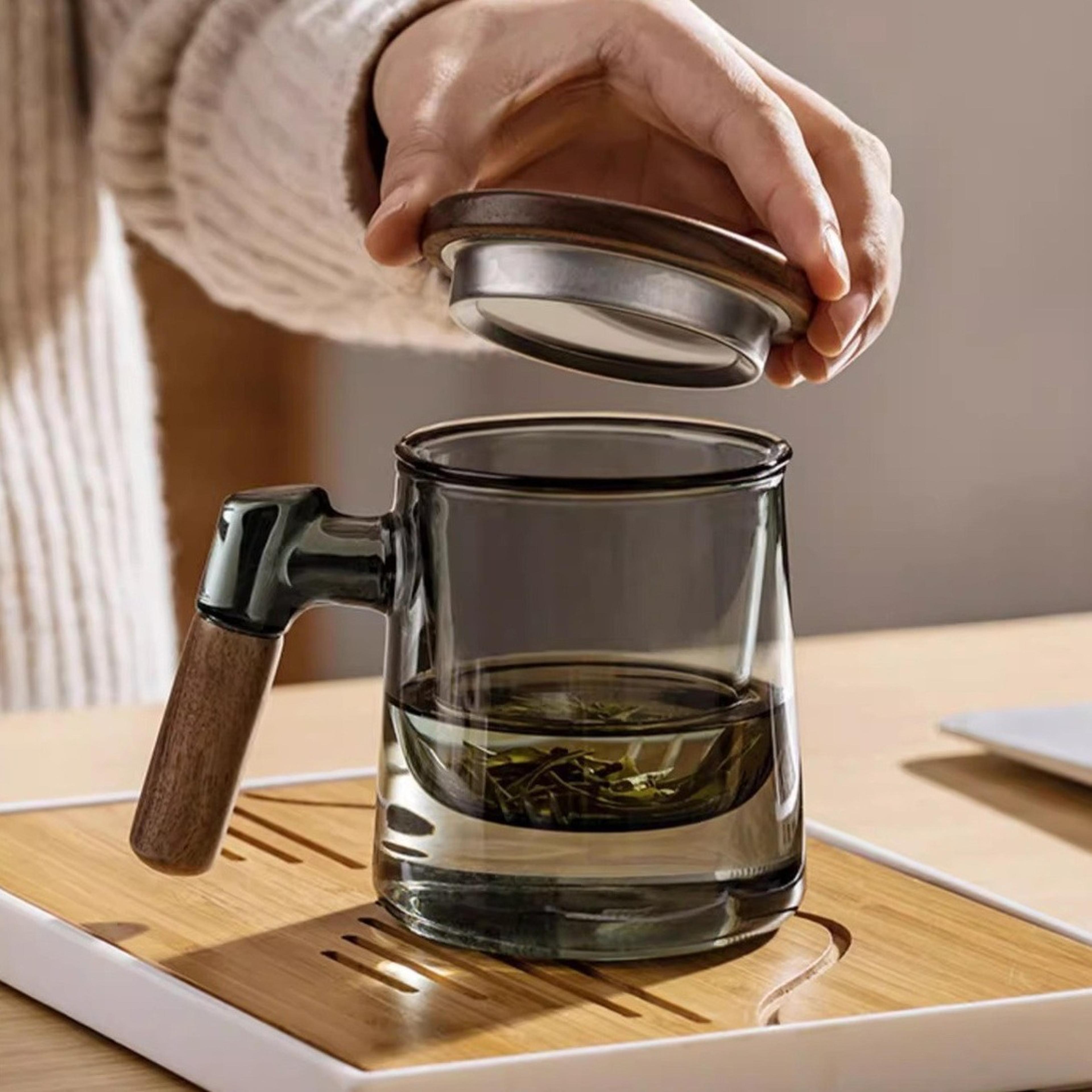 borosilicate glass tea cup with infuser, steeper and lid for loose leaf tea, filter mug wood handle for blooming tea