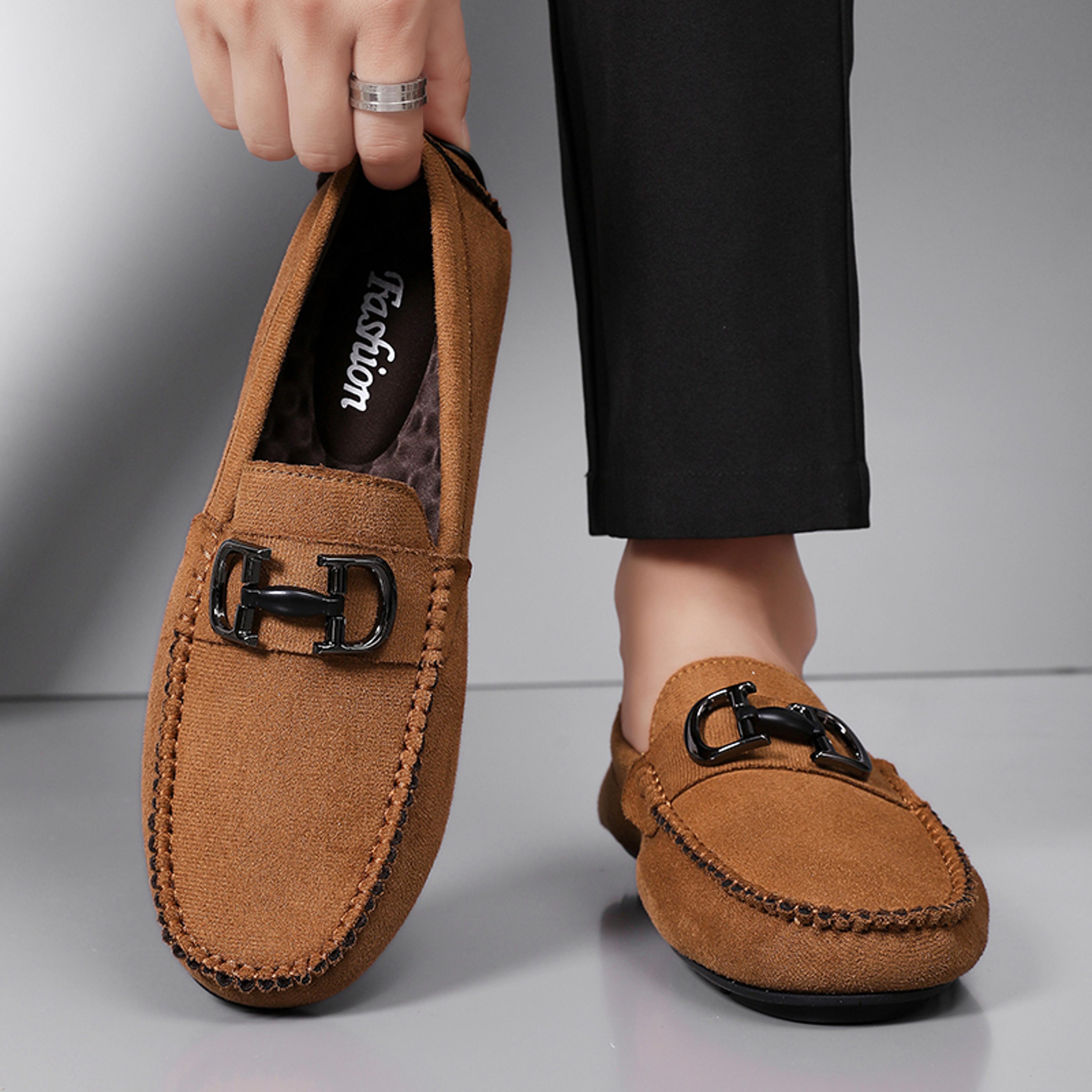 versatile new men's comfortable casual shoes, soft-soled, wear on one foot for convenience