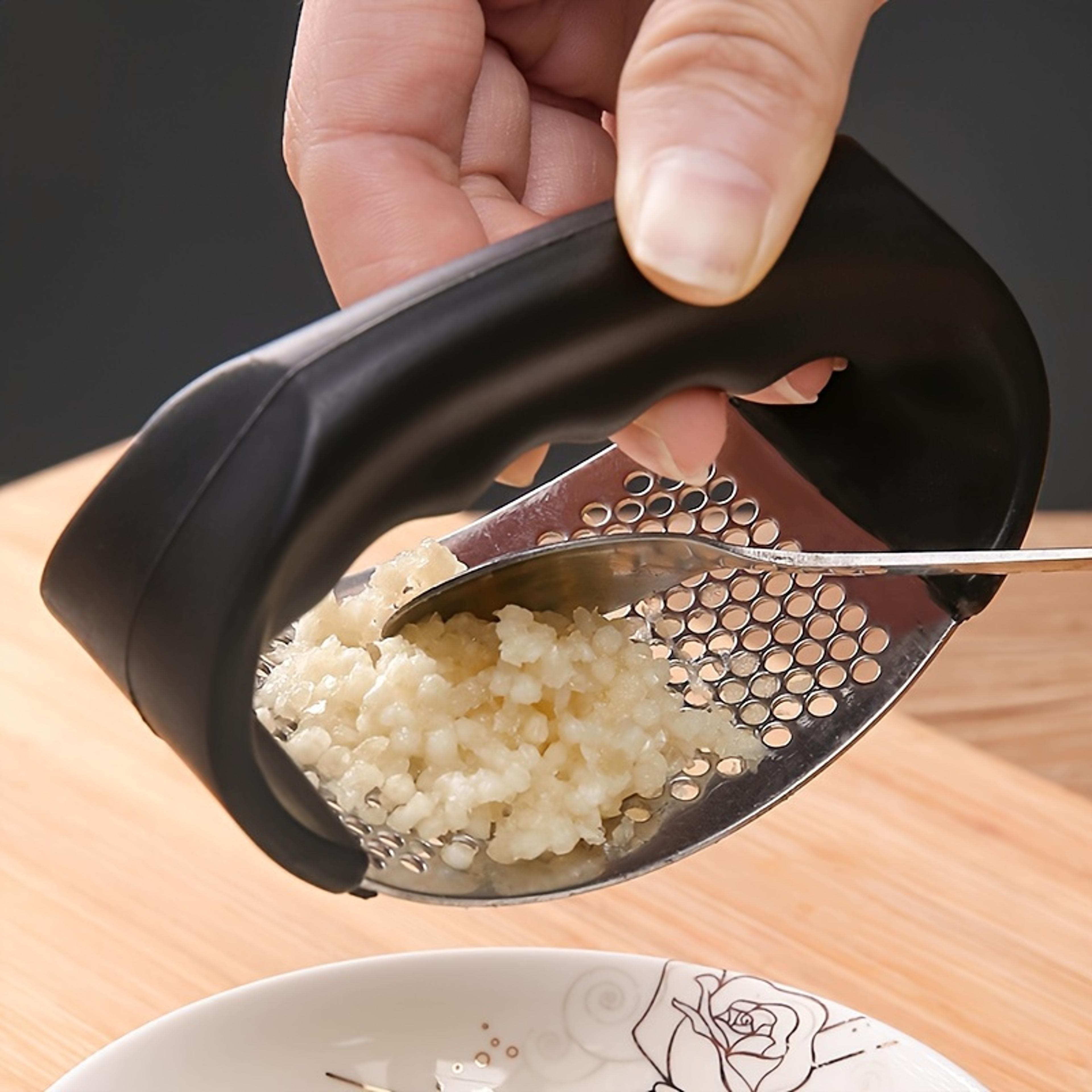 heavy duty garlic press, stainless steel mincer for garlic ginger, easy clean kitchen gadget