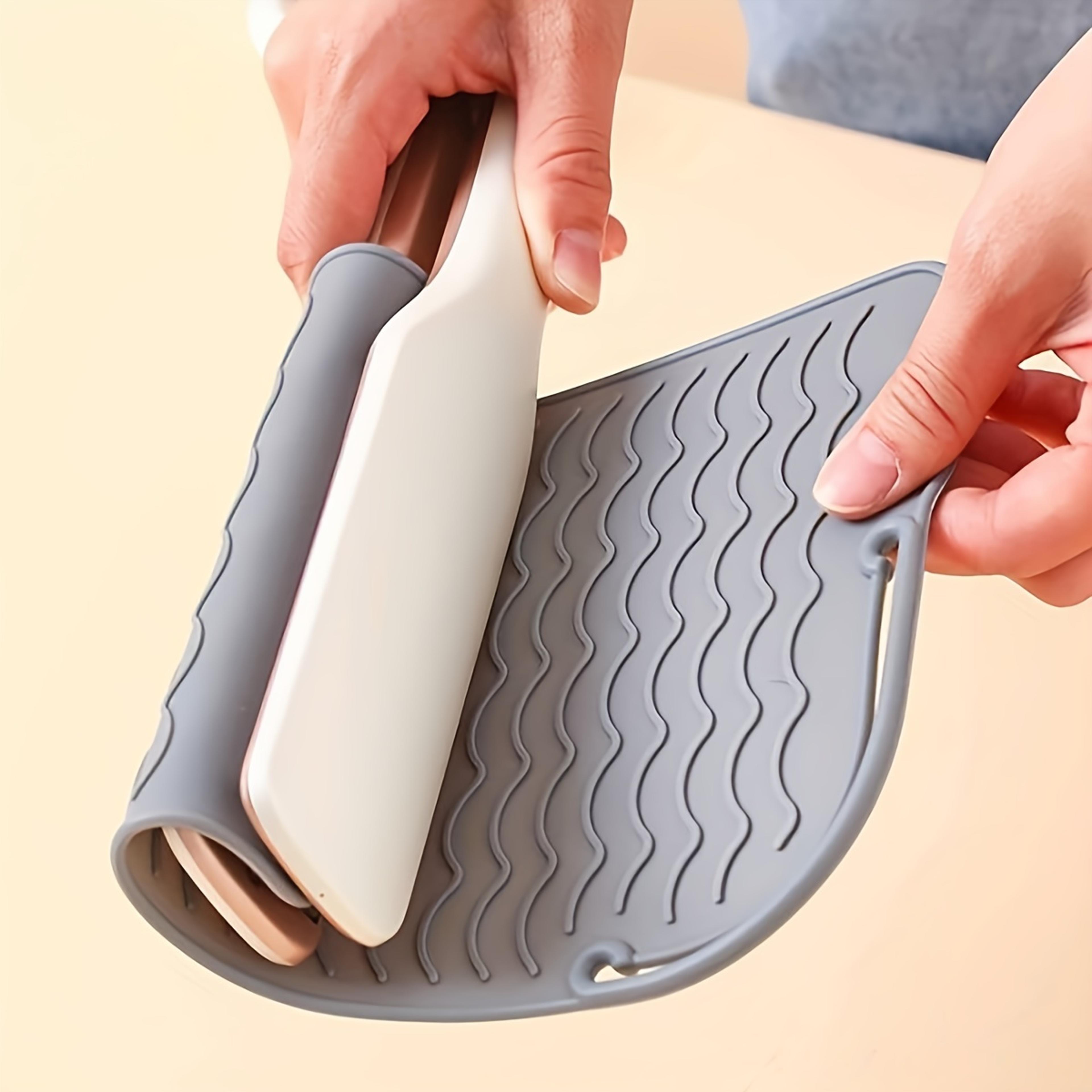portable styling heat mat, silicone heat resistant pad for curling irons & straighteners