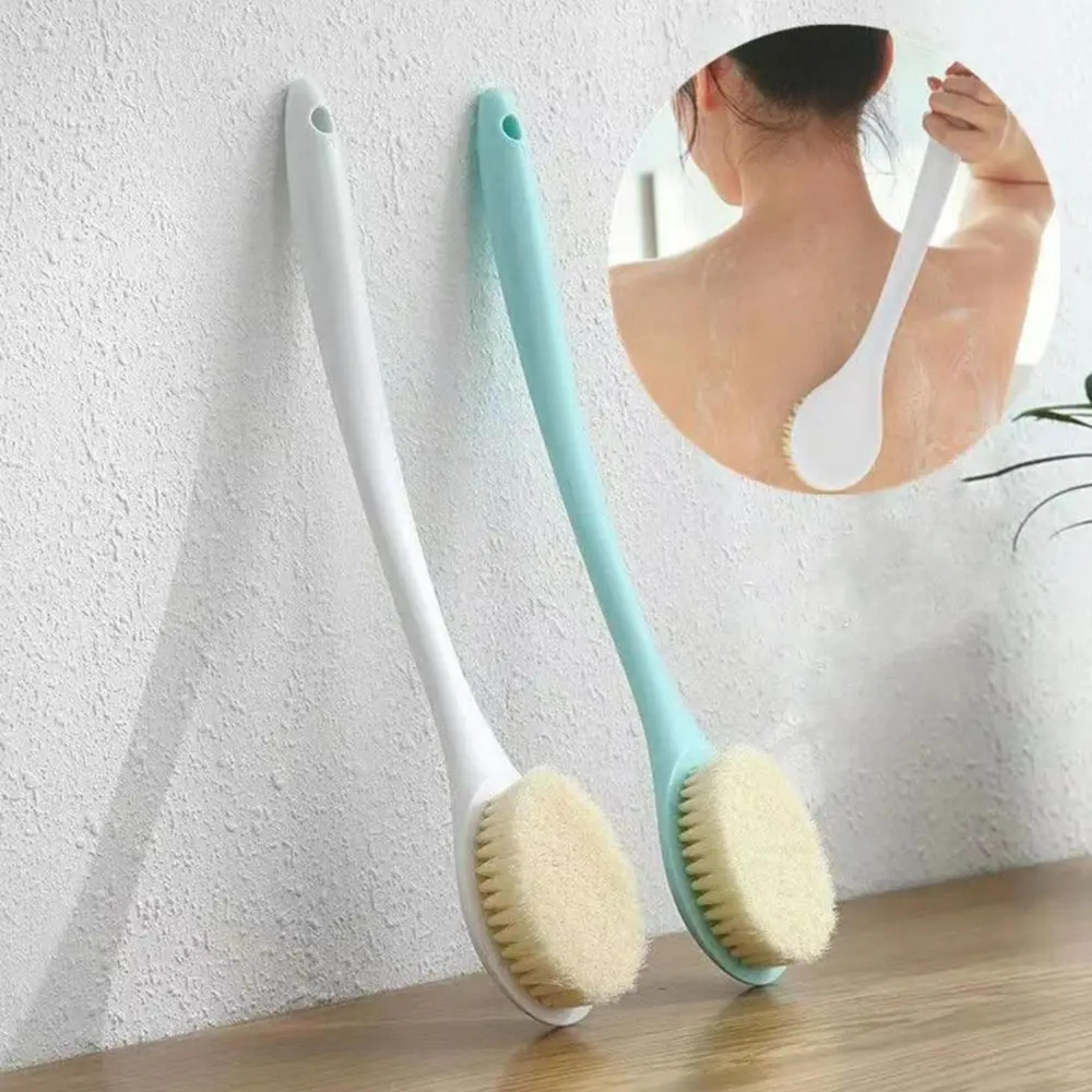 soft-bristled long-handled bath brush for effective back scrubbing and mud removal