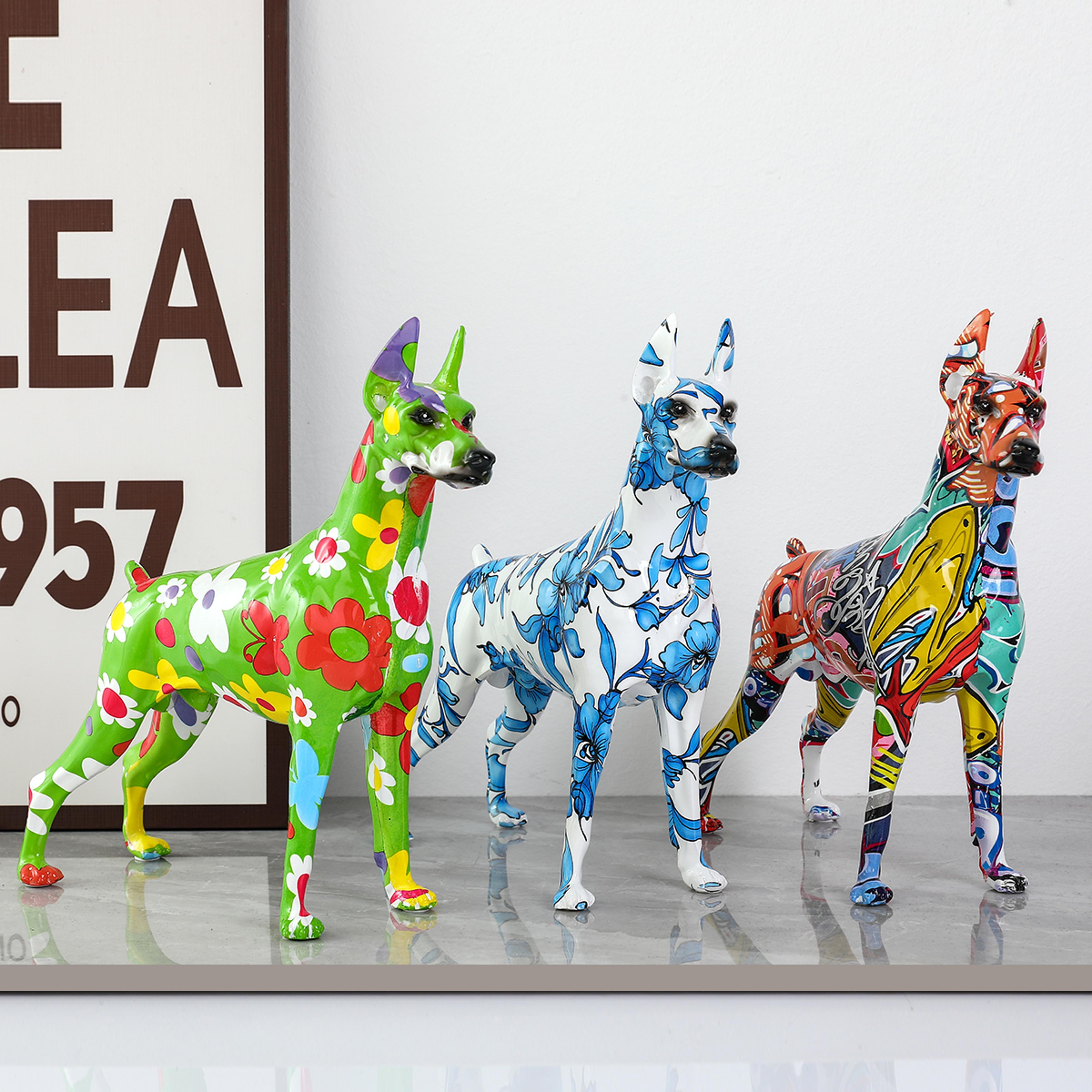 creative painted graffiti doberman dog statue, unique home entrance and office decor, resin craft for pet lovers