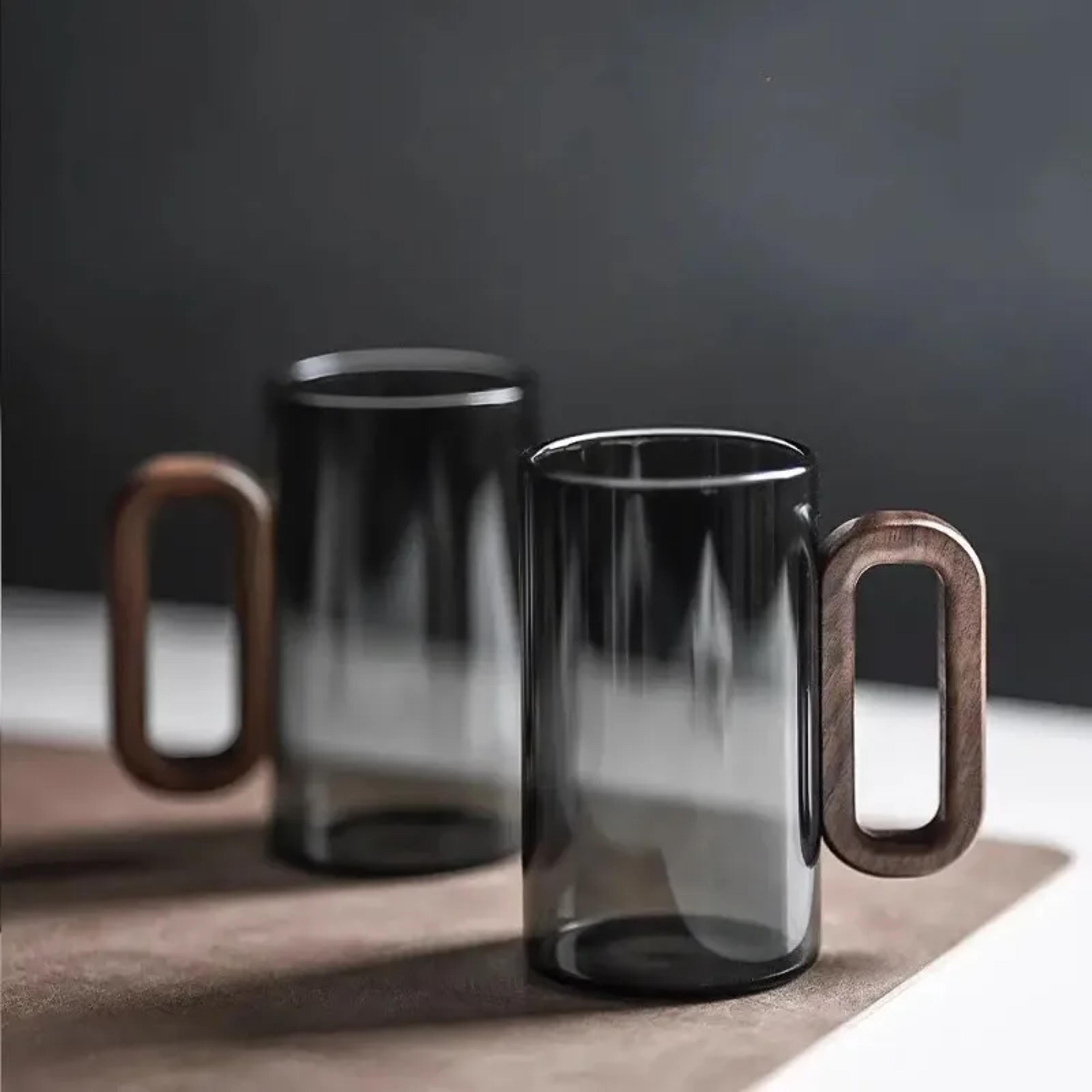 elegant high borosilicate glass water cup with wooden handle, perfect for tea & beverage lovers