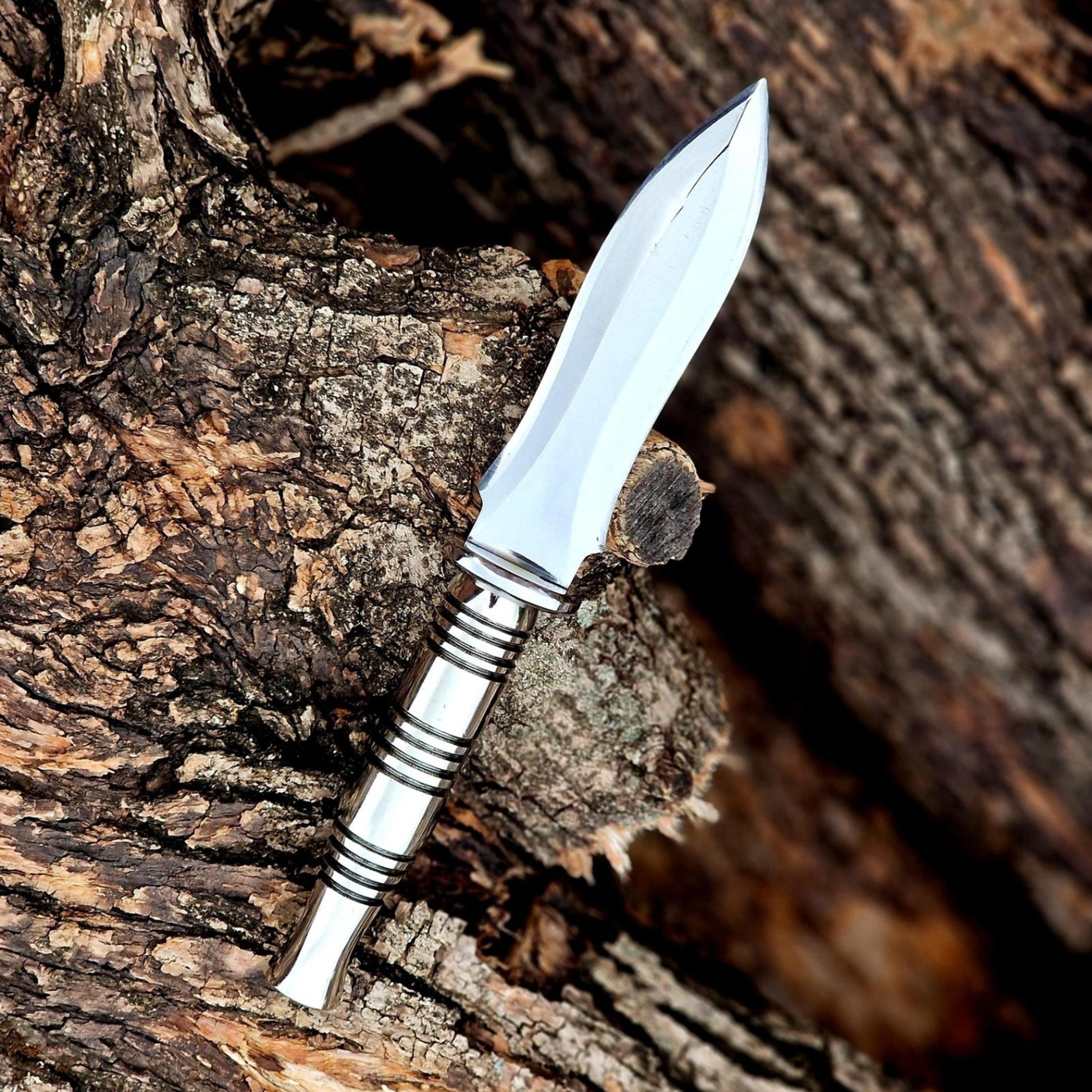 handmade medieval dagger with polished steel blade & sculpted metal handle – collector display knife