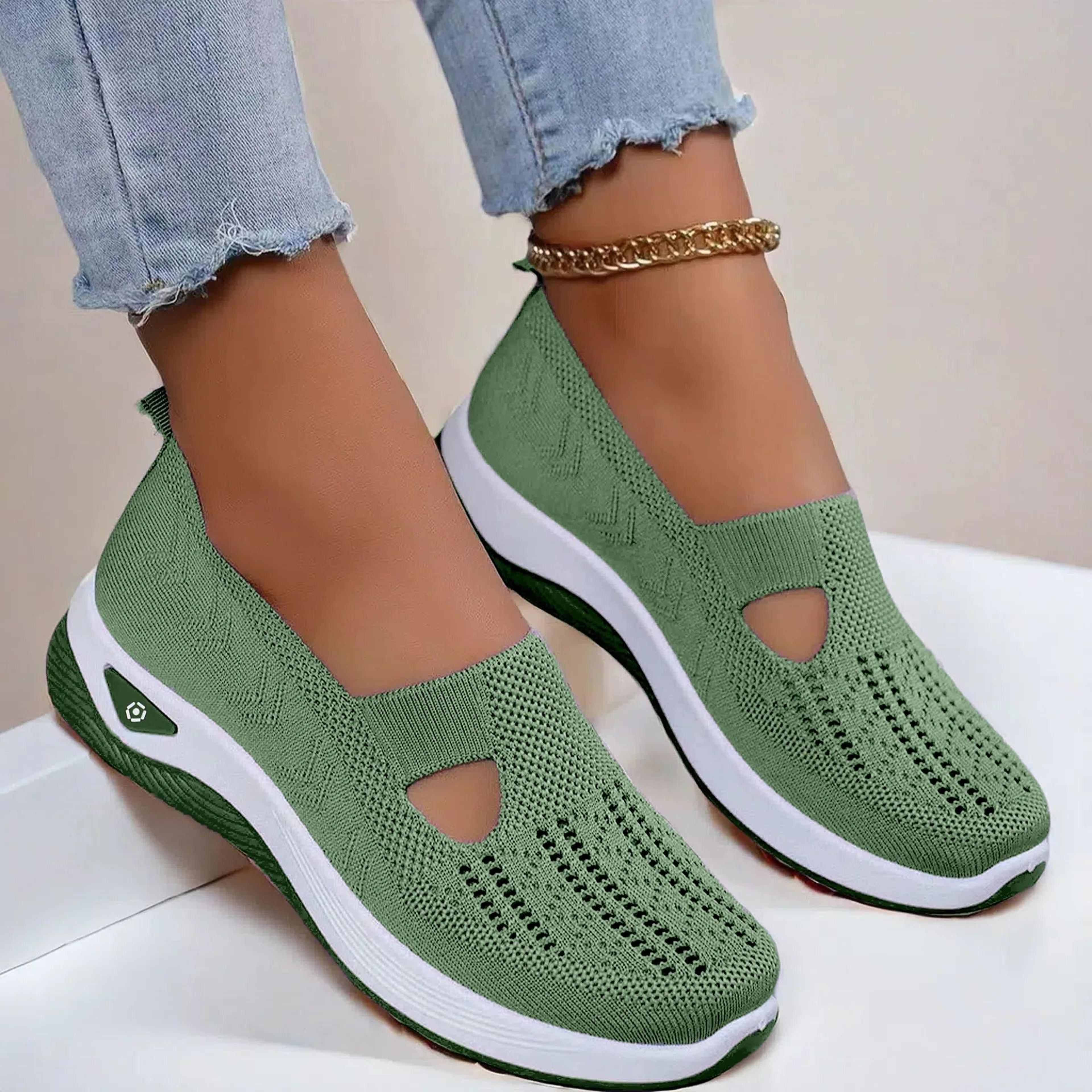 women's breathable walking flats, non-slip soft sole easy-on comfort
