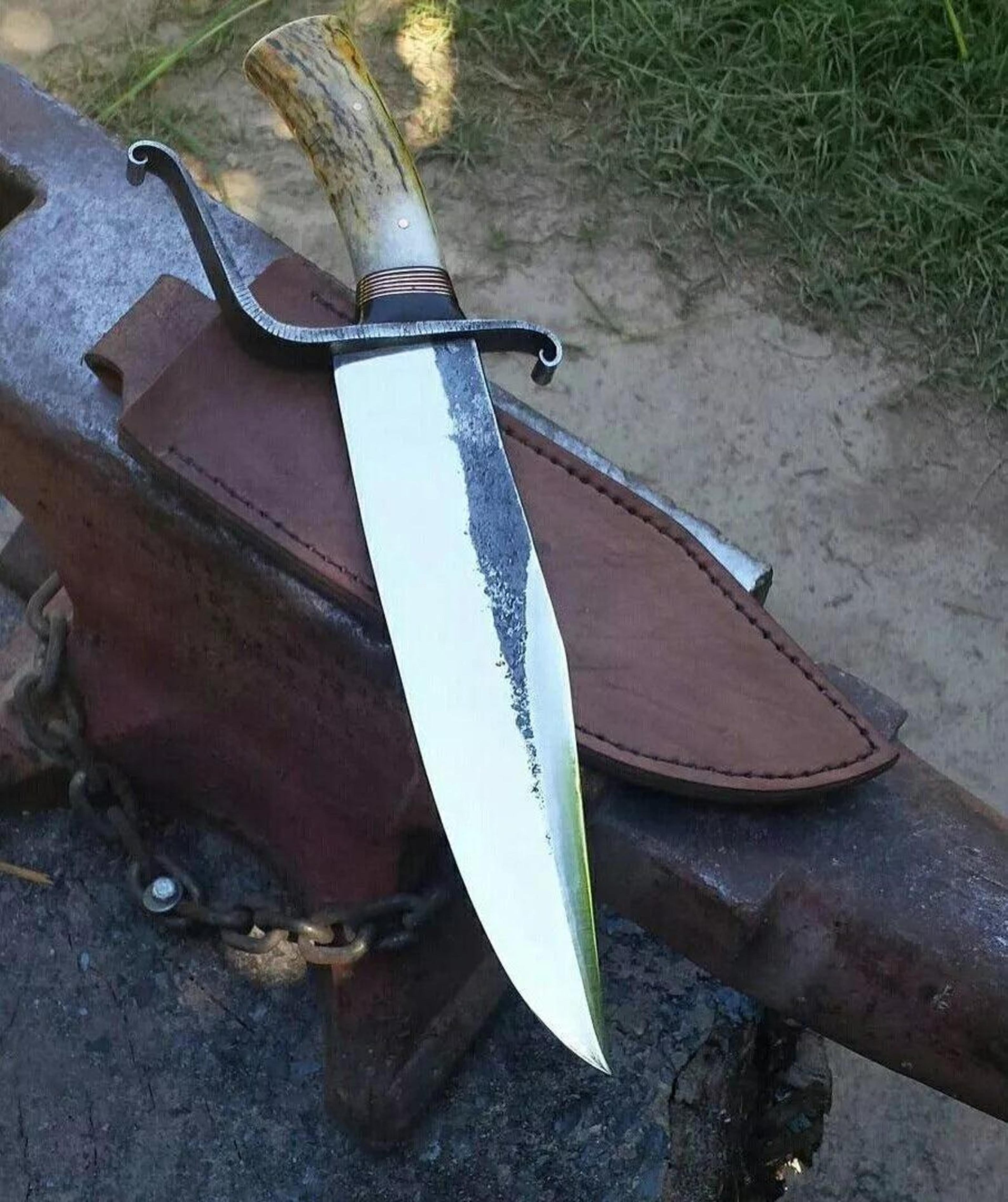 authentic handcrafted 440c steel stag horn hunting knife with rose wood handle and leather sheath