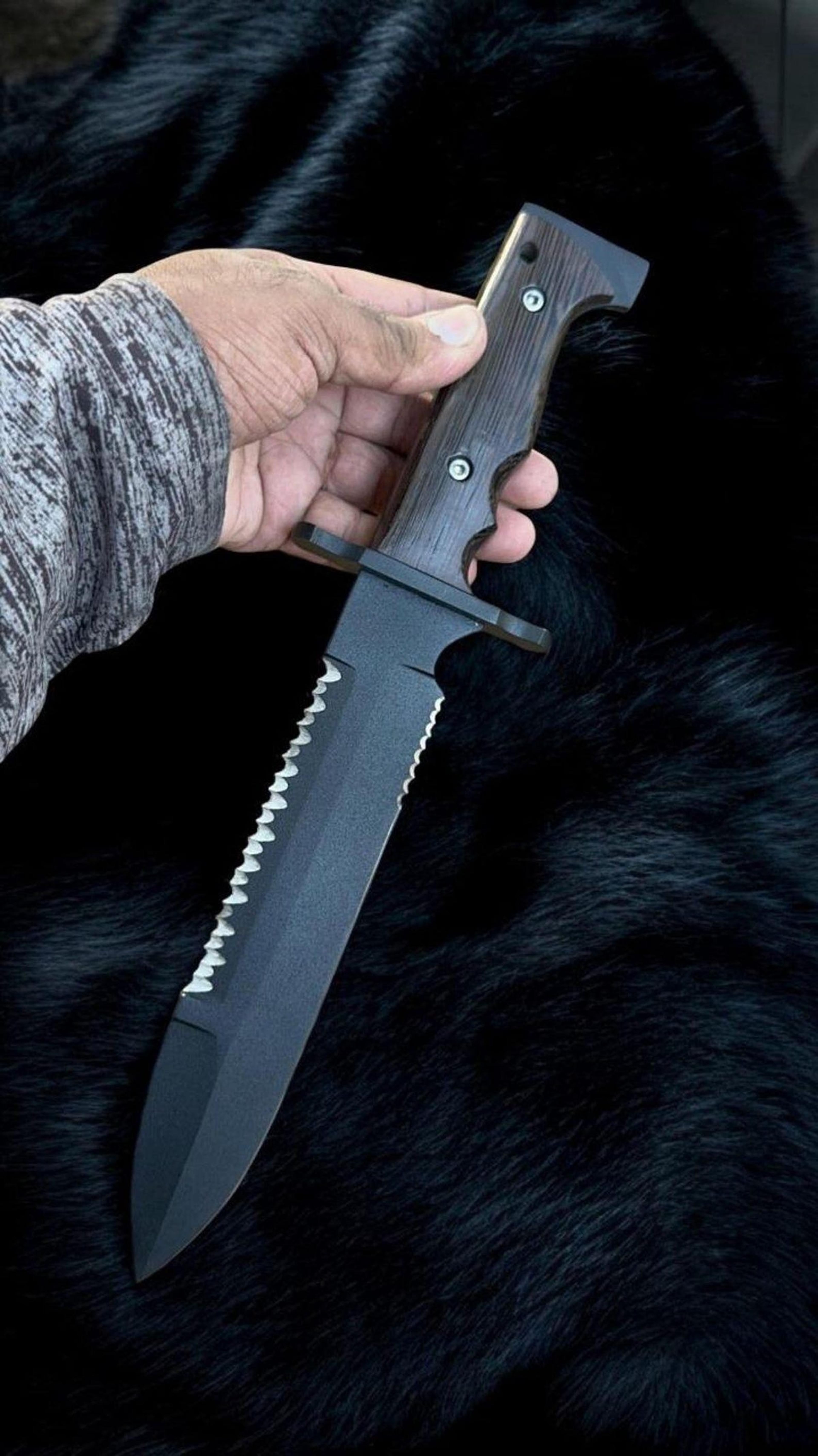 hand forged d2 powder coated steel bowie knife with leather sheath - high-quality outdoor blade for camping and survival