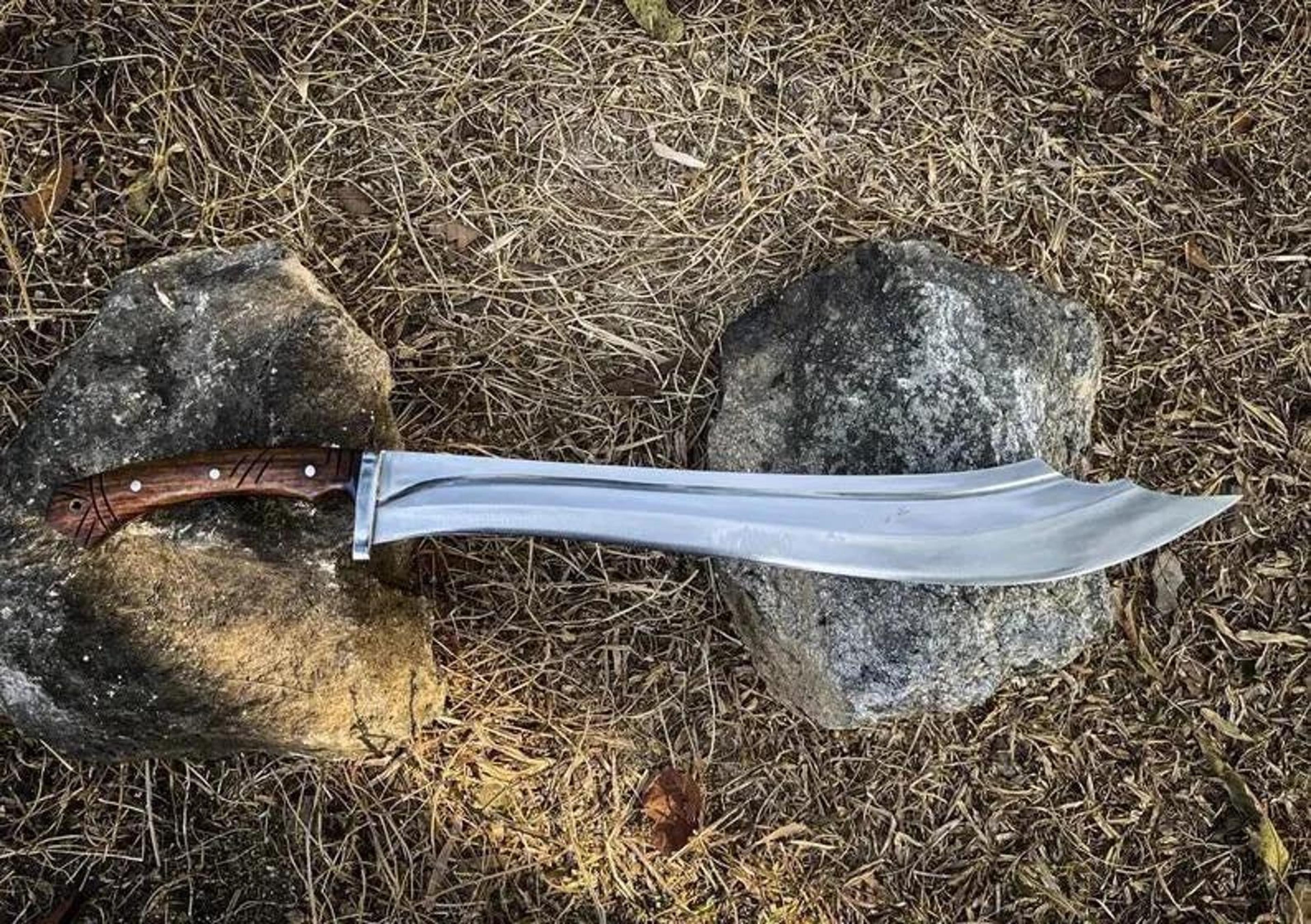 handmadhigh carbon steel kukri machete with rosewood handle & leather sheath for outdoor, collector and heritage display