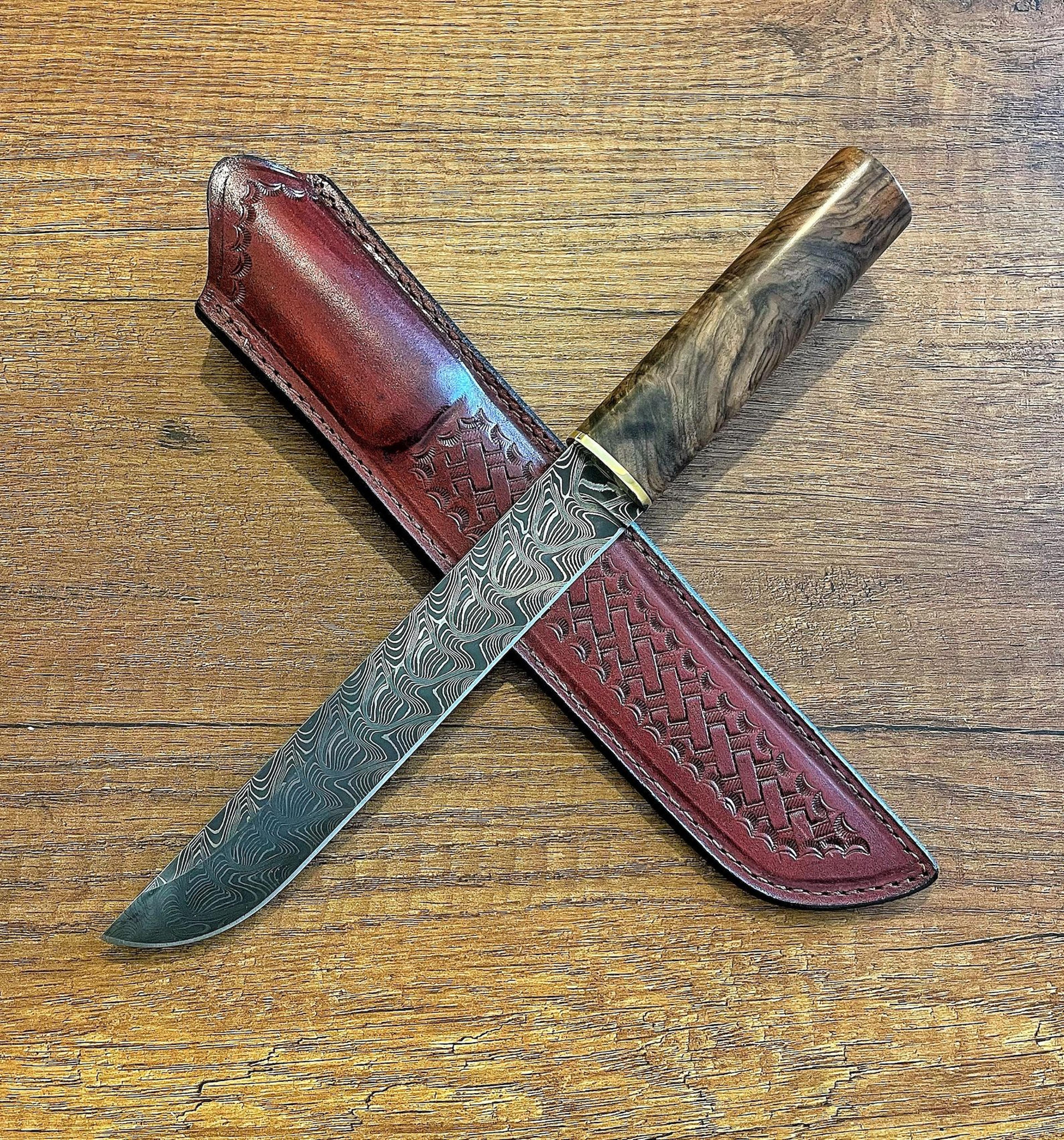 real damascus hunting knife 150 layers heavy duty outdoor knife walnut wood handle