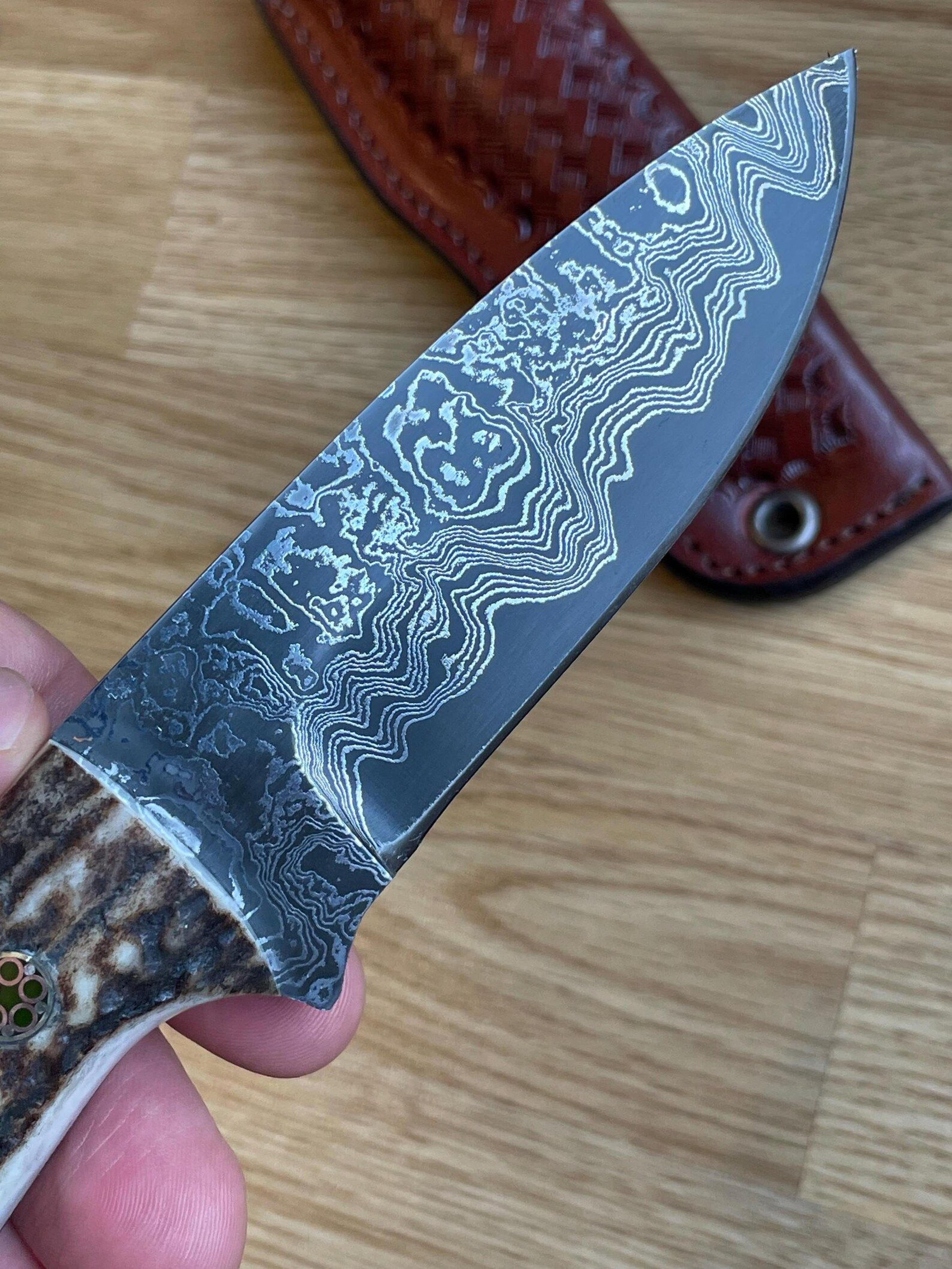 handmade damascus bushcraft knife – stag horn handle outdoor survival blade
