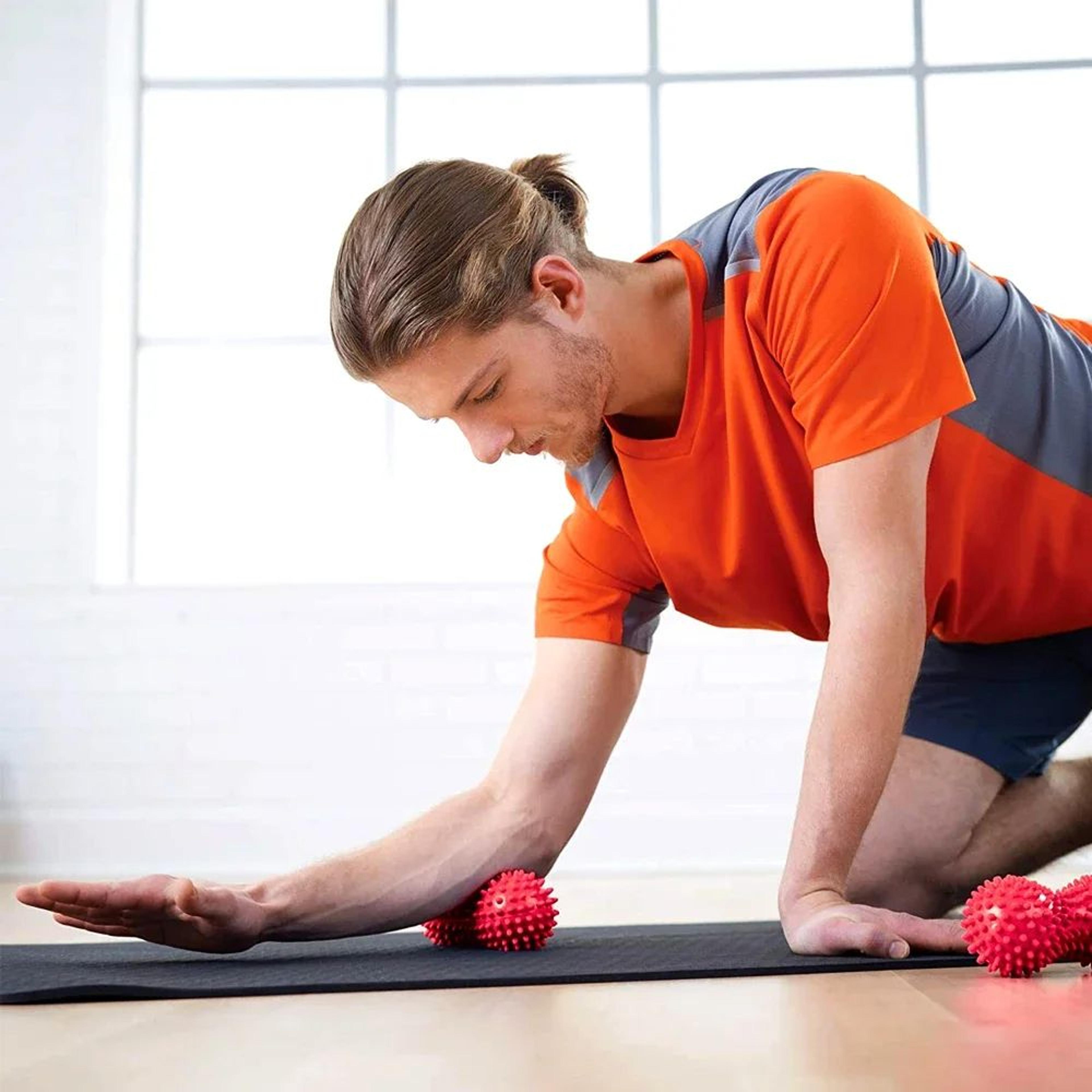 peanut massage ball, deep tissue massager for back, neck, shoulder, spine, legs & hips, trigger point muscle relaxer