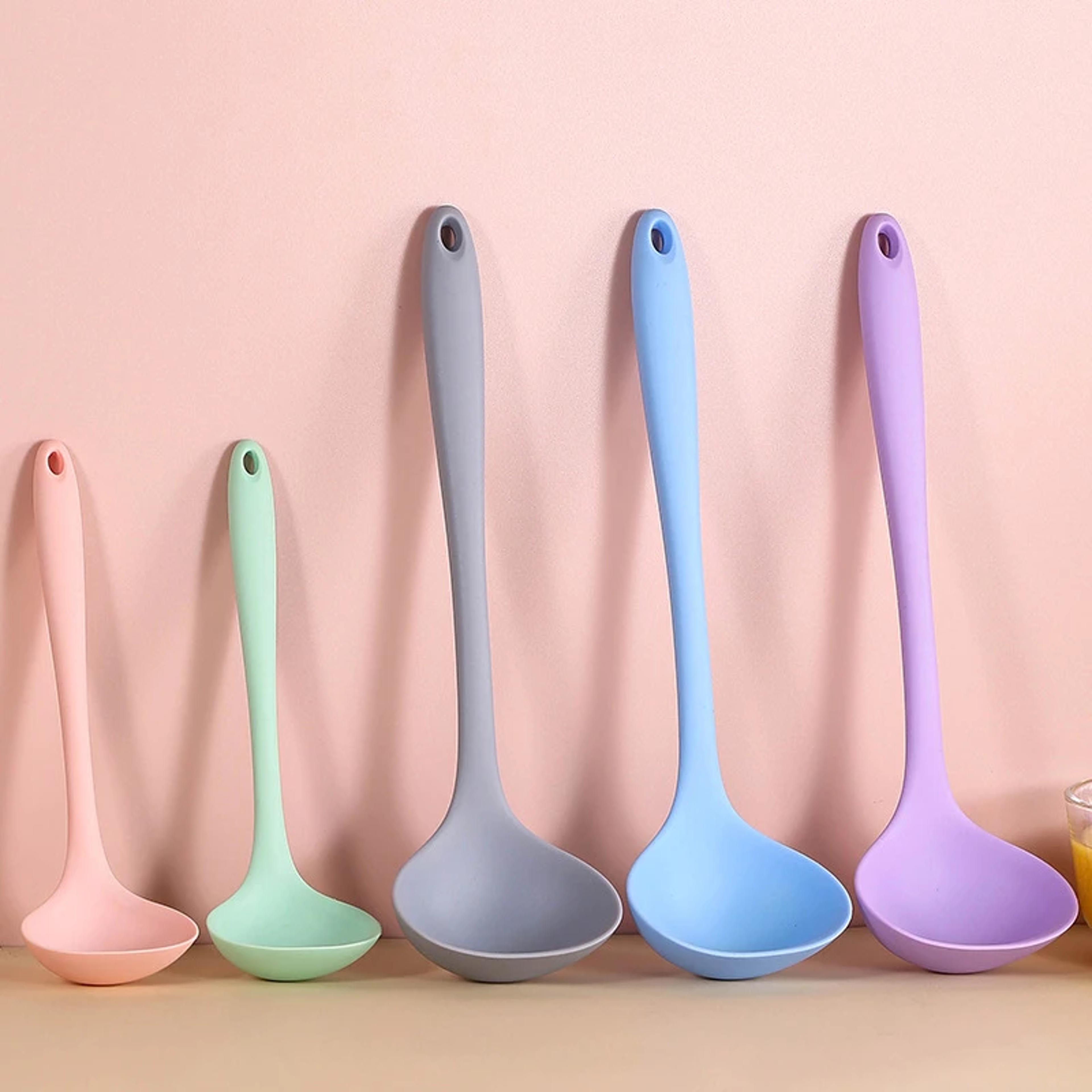 long handle silicone soup spoon for ramen & hot pot