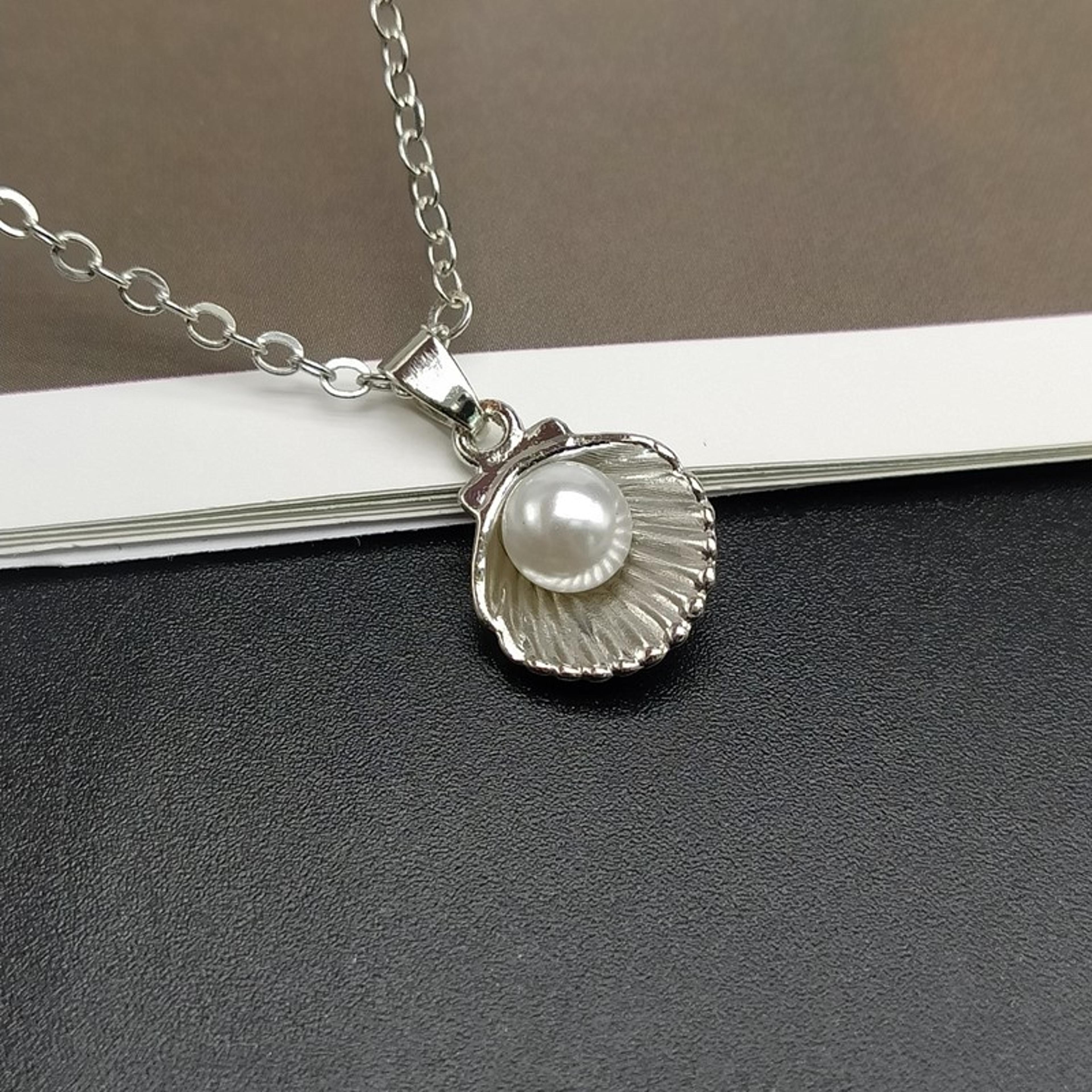 trendy shell pearl pendant fashion collar necklace for women elegant statement jewelry