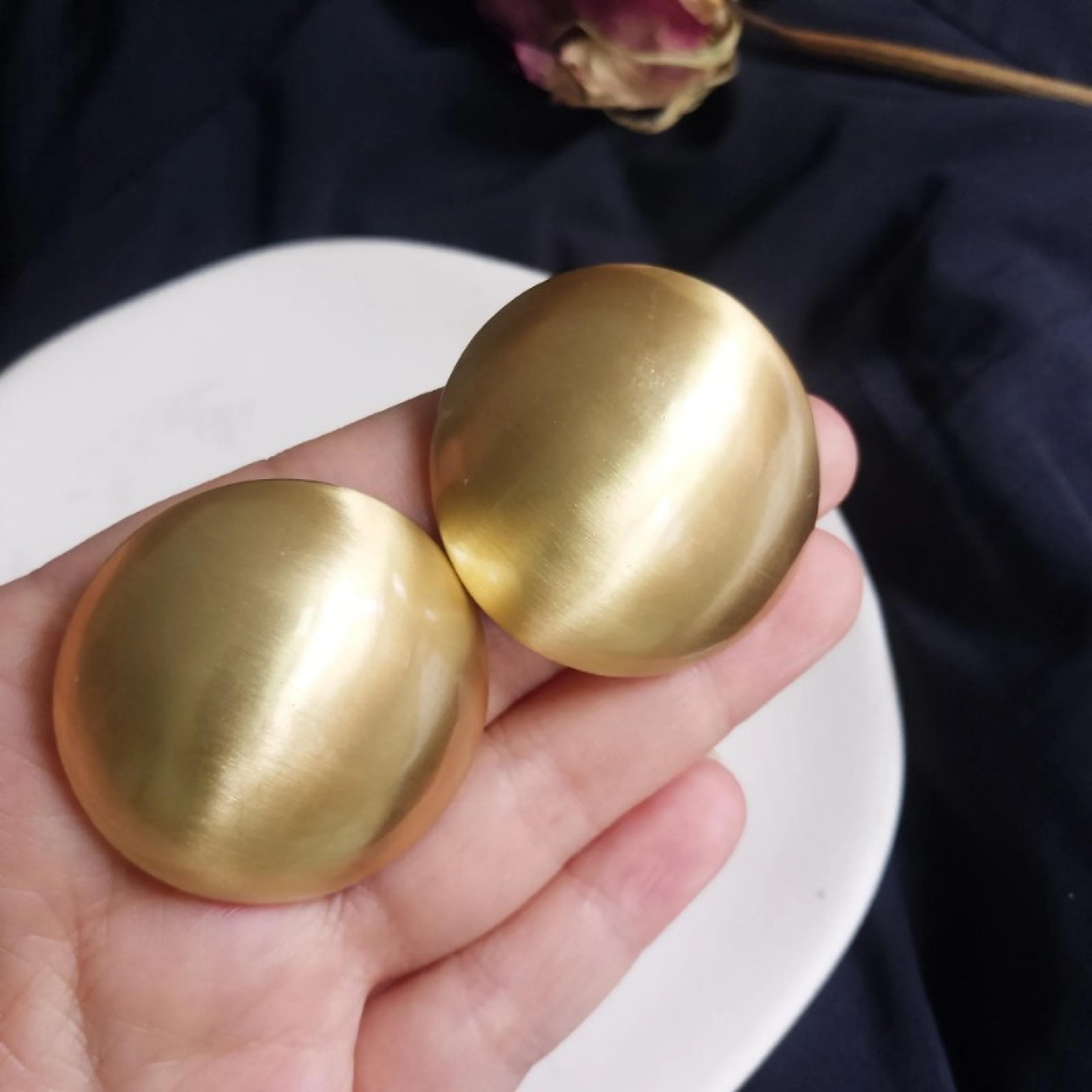 frosted gold round stud earrings for women | minimalist gold stud earrings