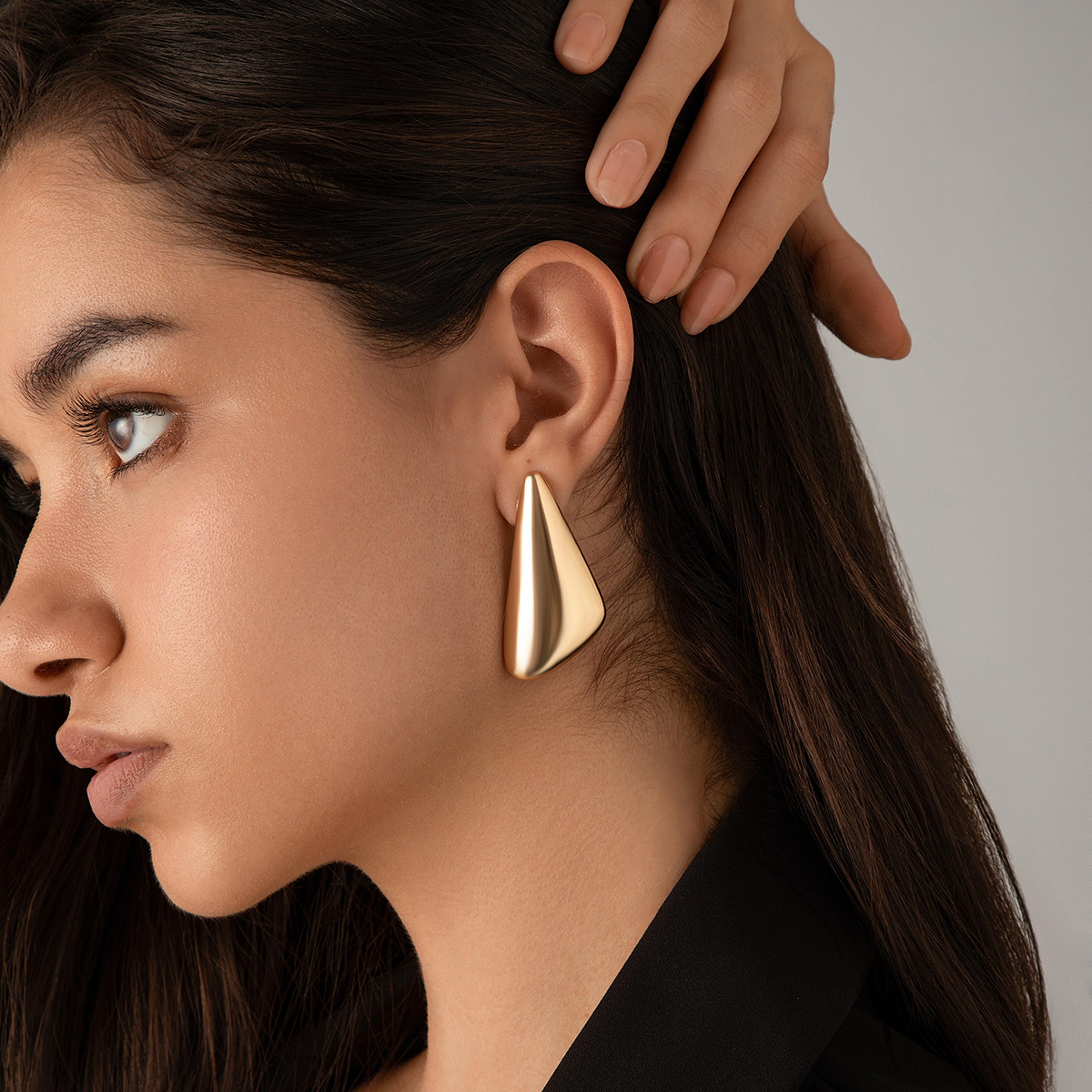 minimalist triangle stud earrings for women geometric gold stud earrings for everyday wear