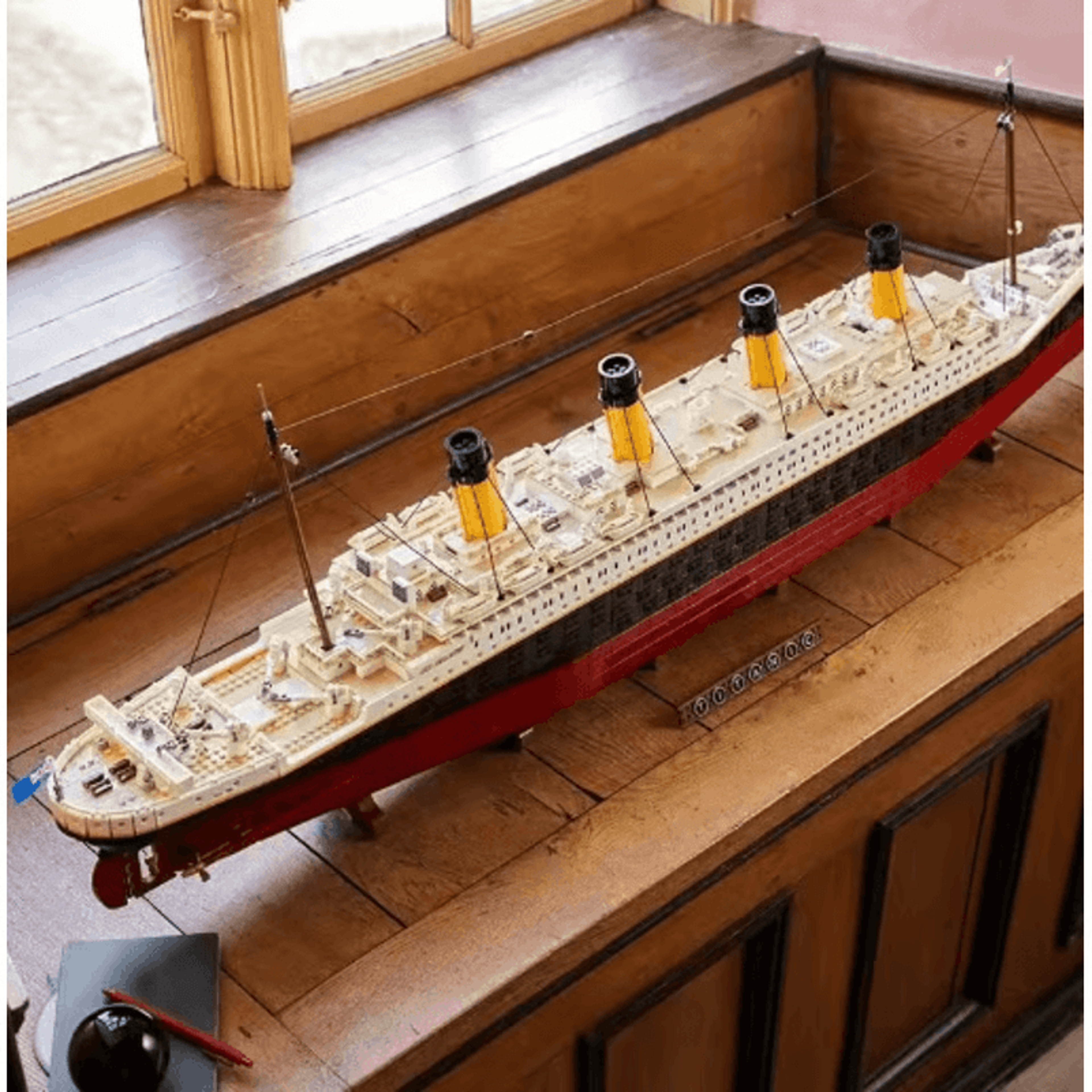 titanic cruise ship building blocks kit with 9090 pieces for adults & collectors
