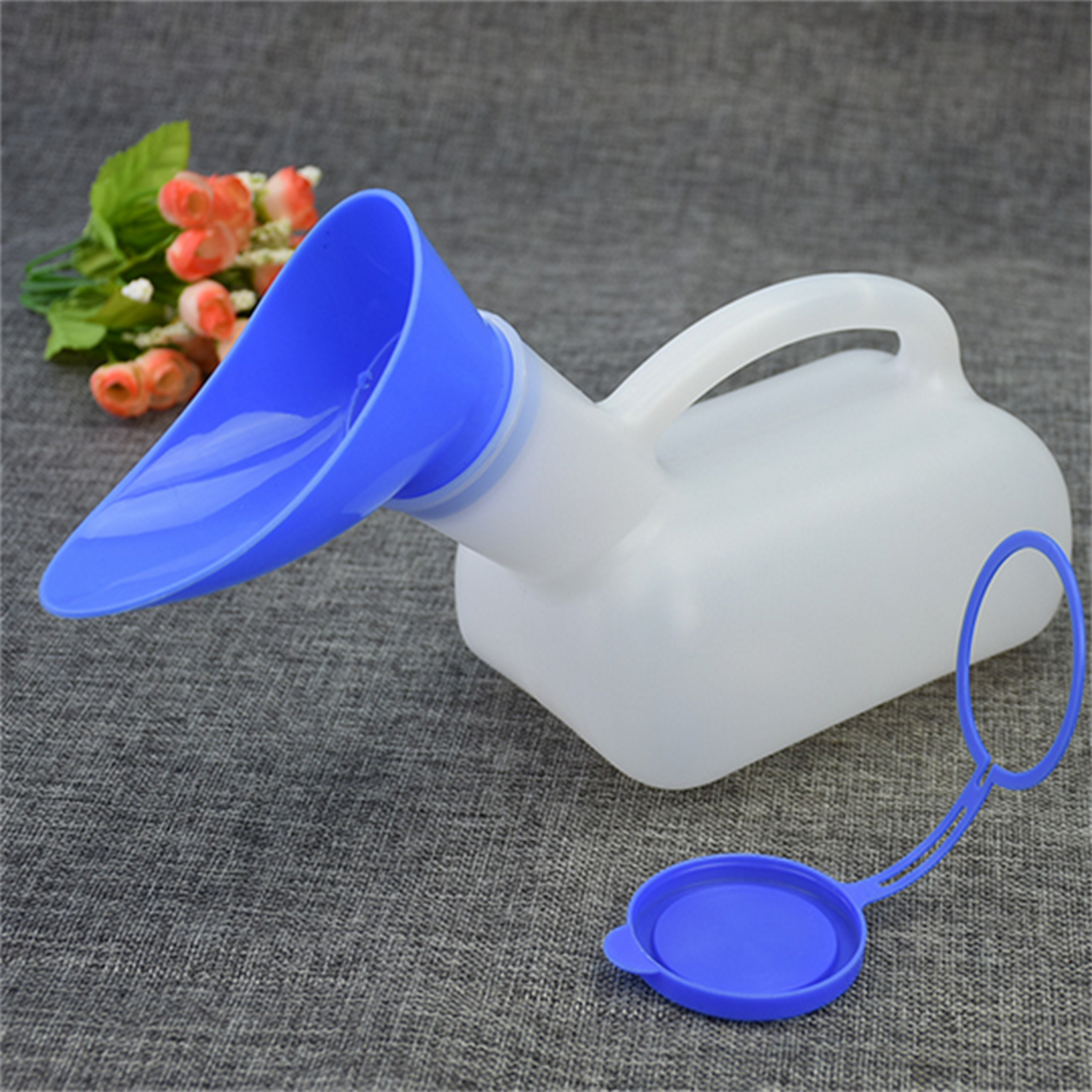 portable urinal bottle for women and men travel urinal for car camping