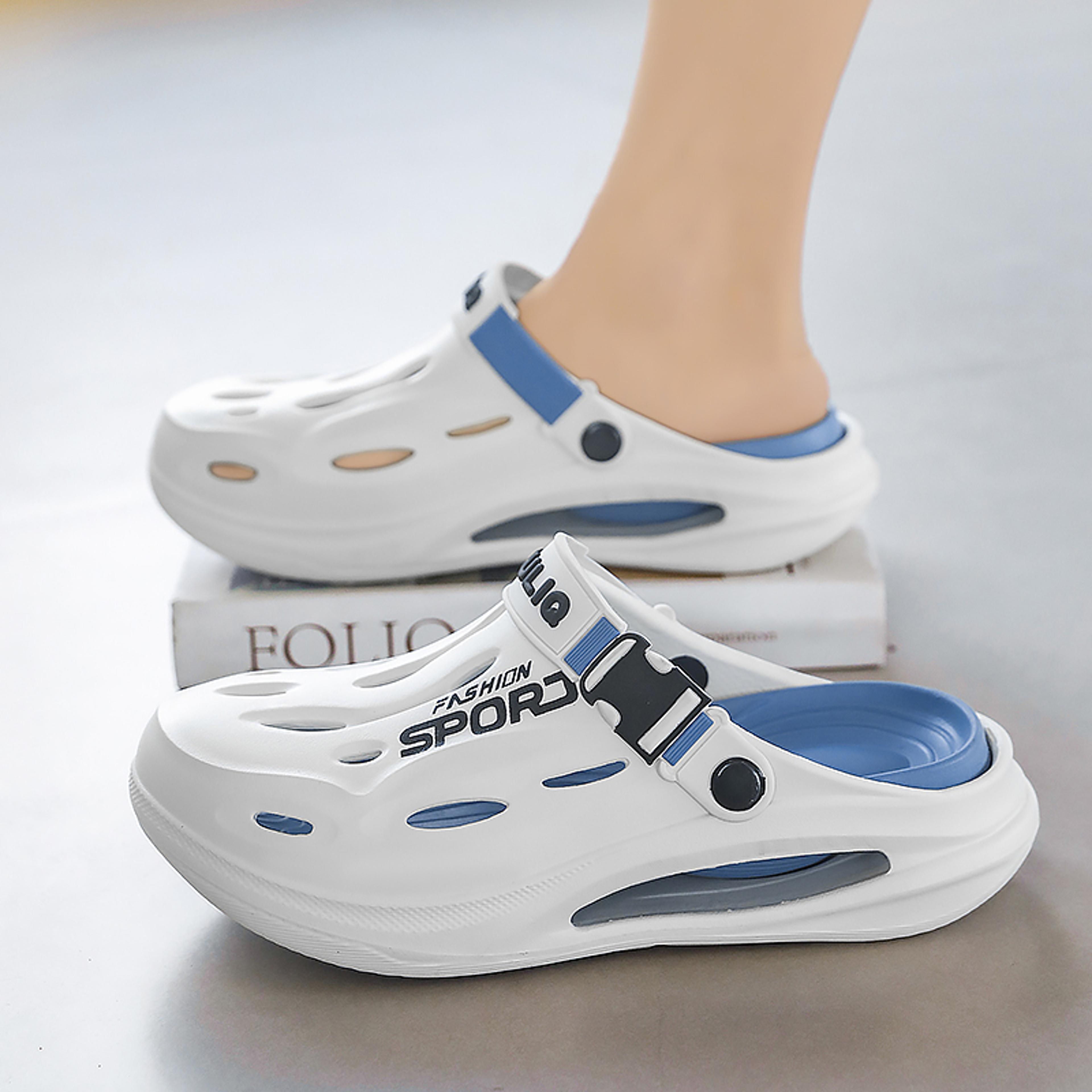mens summer clogs, a pair of new non-slip wear-resistant sports beach shoes, soft-soled comfortable driving shoes