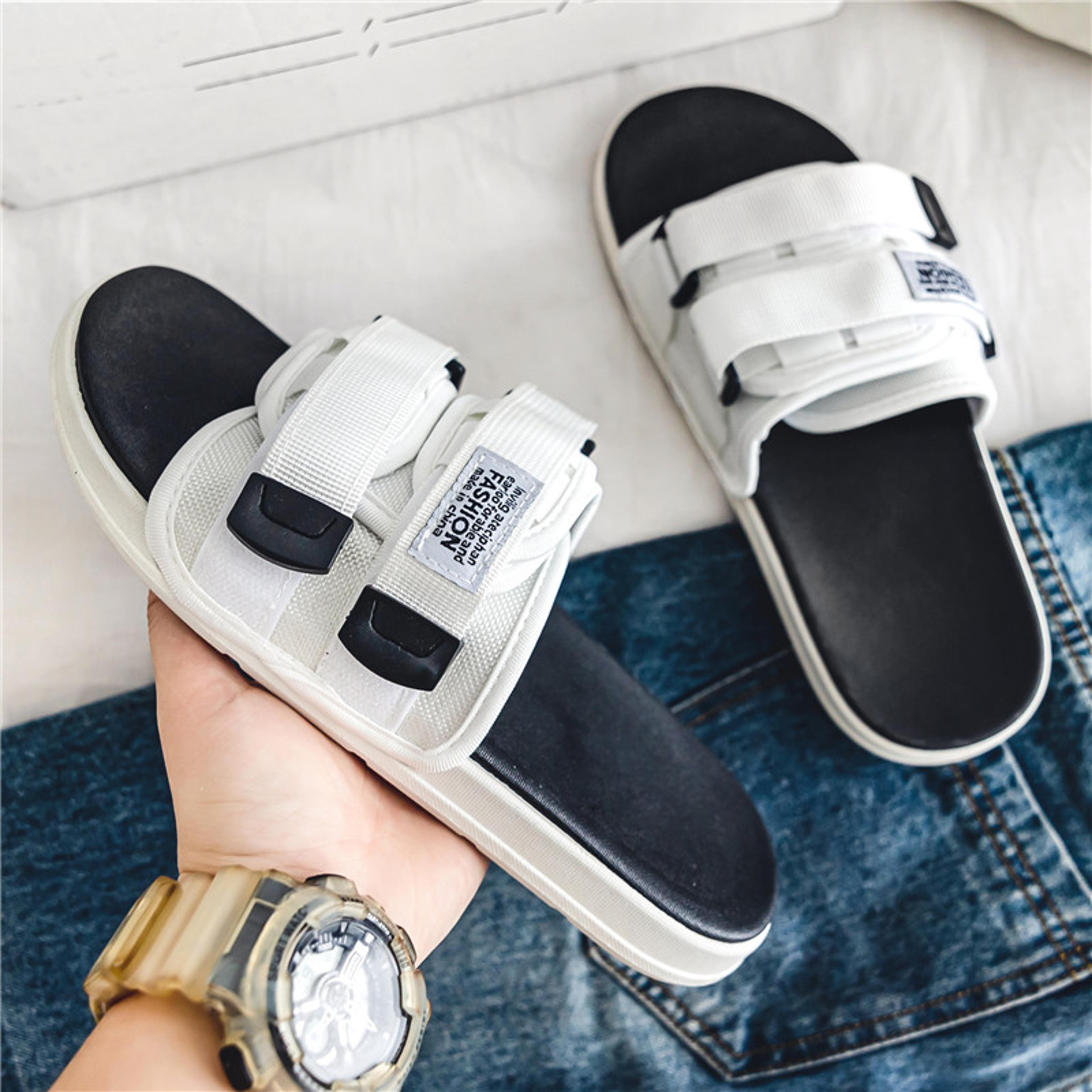 fashionable mens outdoor slippers, indoor casual slippers, non-slip soft bottom hook loop slippers, beach summer sandal