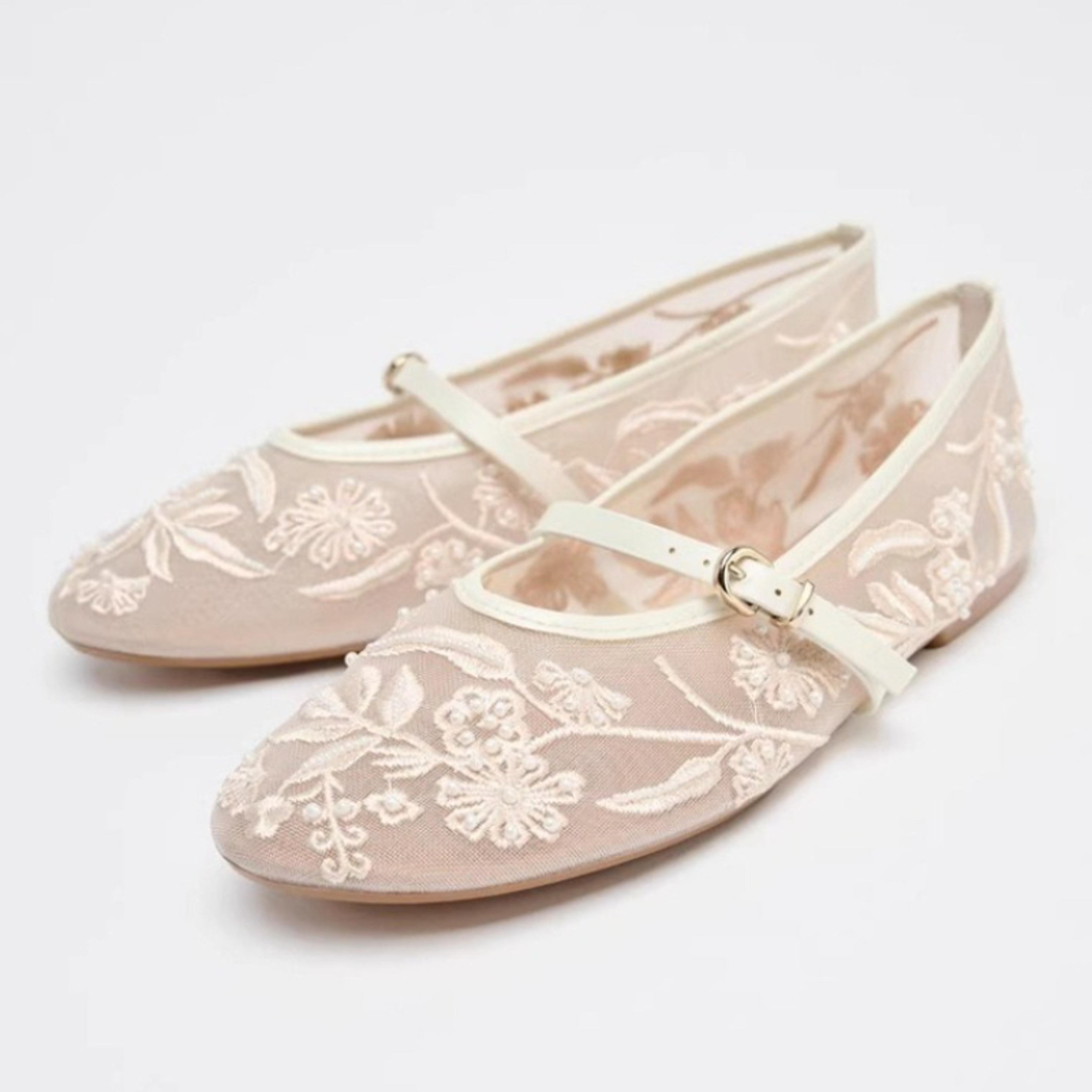 fashion embroidery pearl mesh ballet flats women, hollow round toe flat sandals with elegant belt buckle design