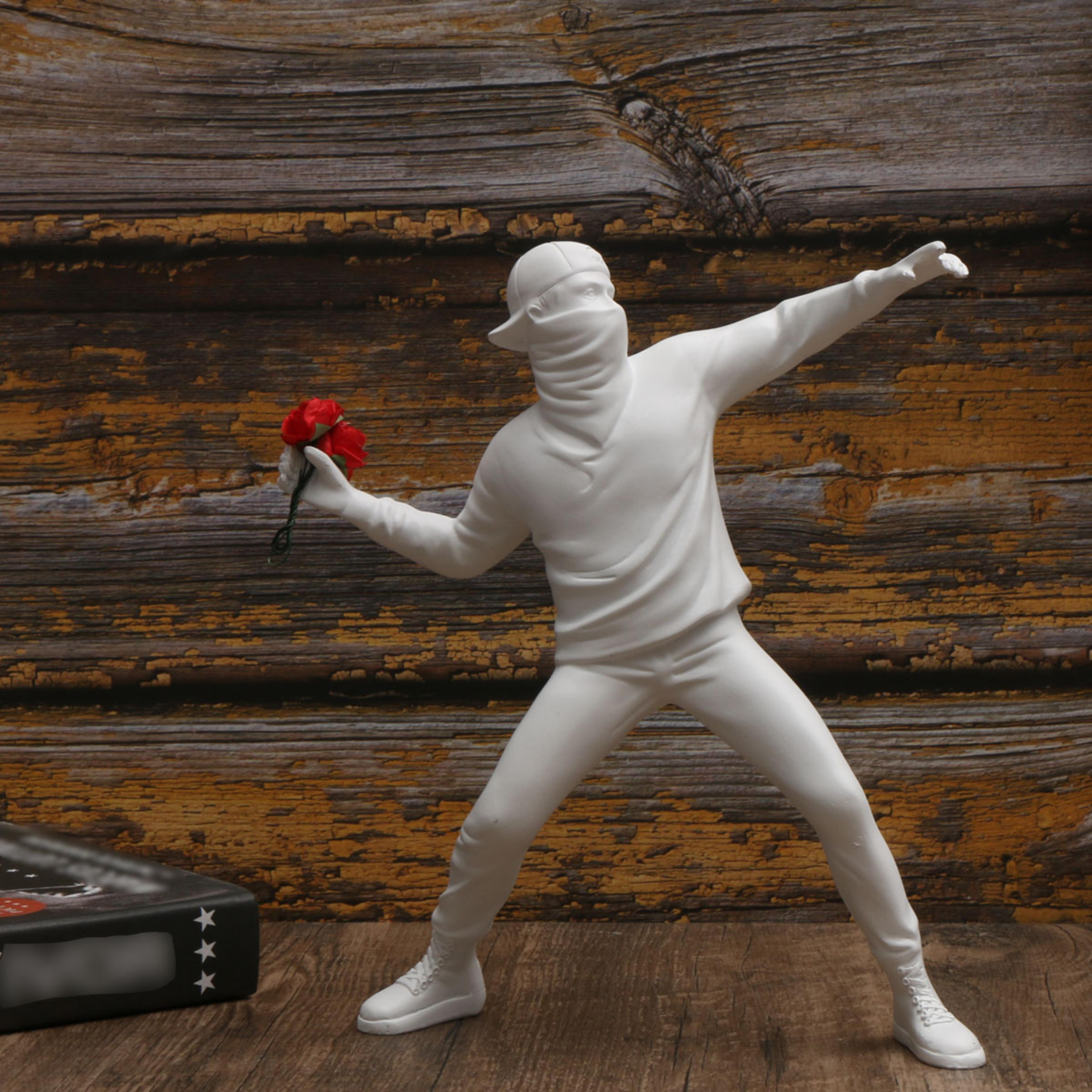 resin flower thrower statue, banksy sculptures, decorative figurine, home desk accessories, bomber collectible