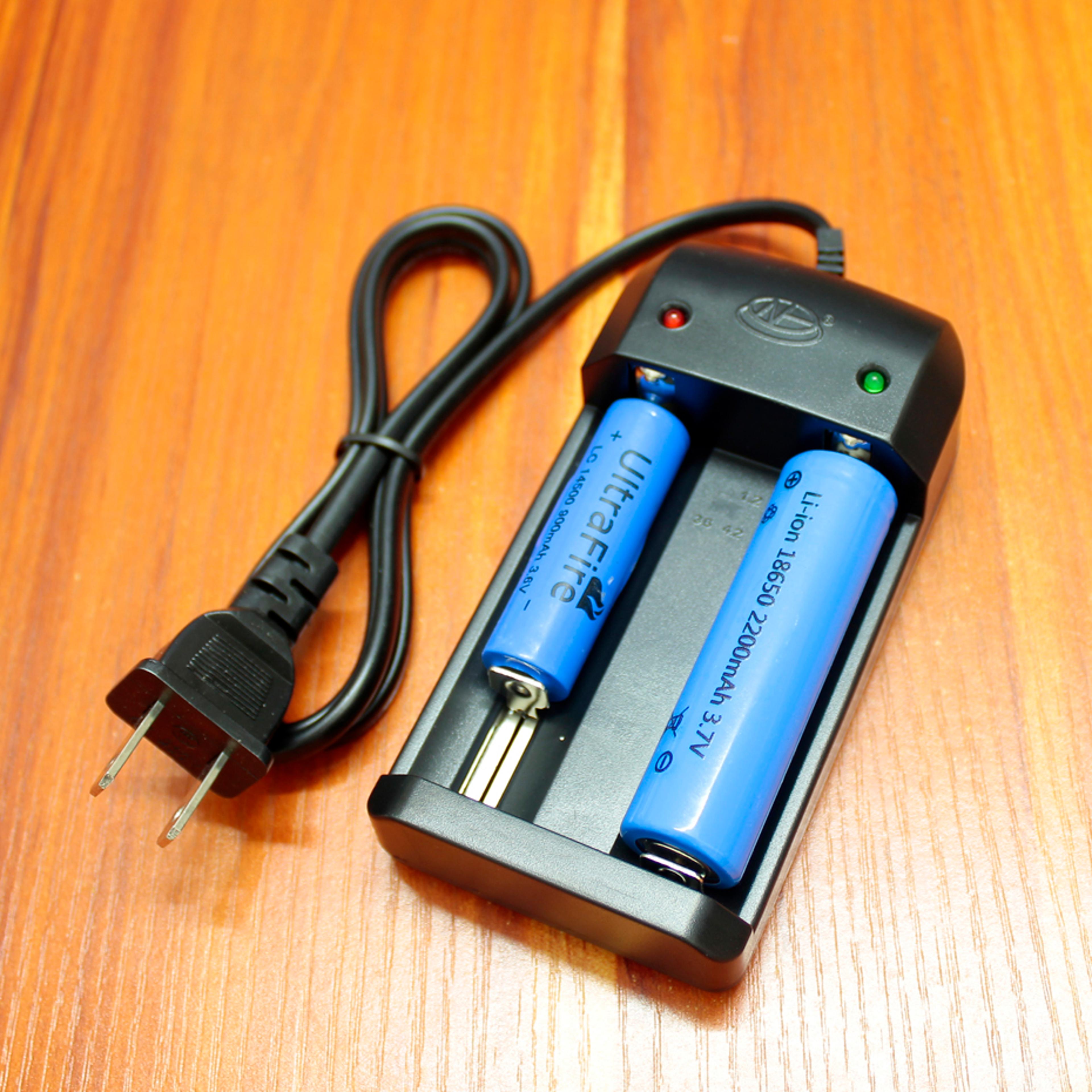 lithium battery universal charger, dual charging for flashlight batteries,