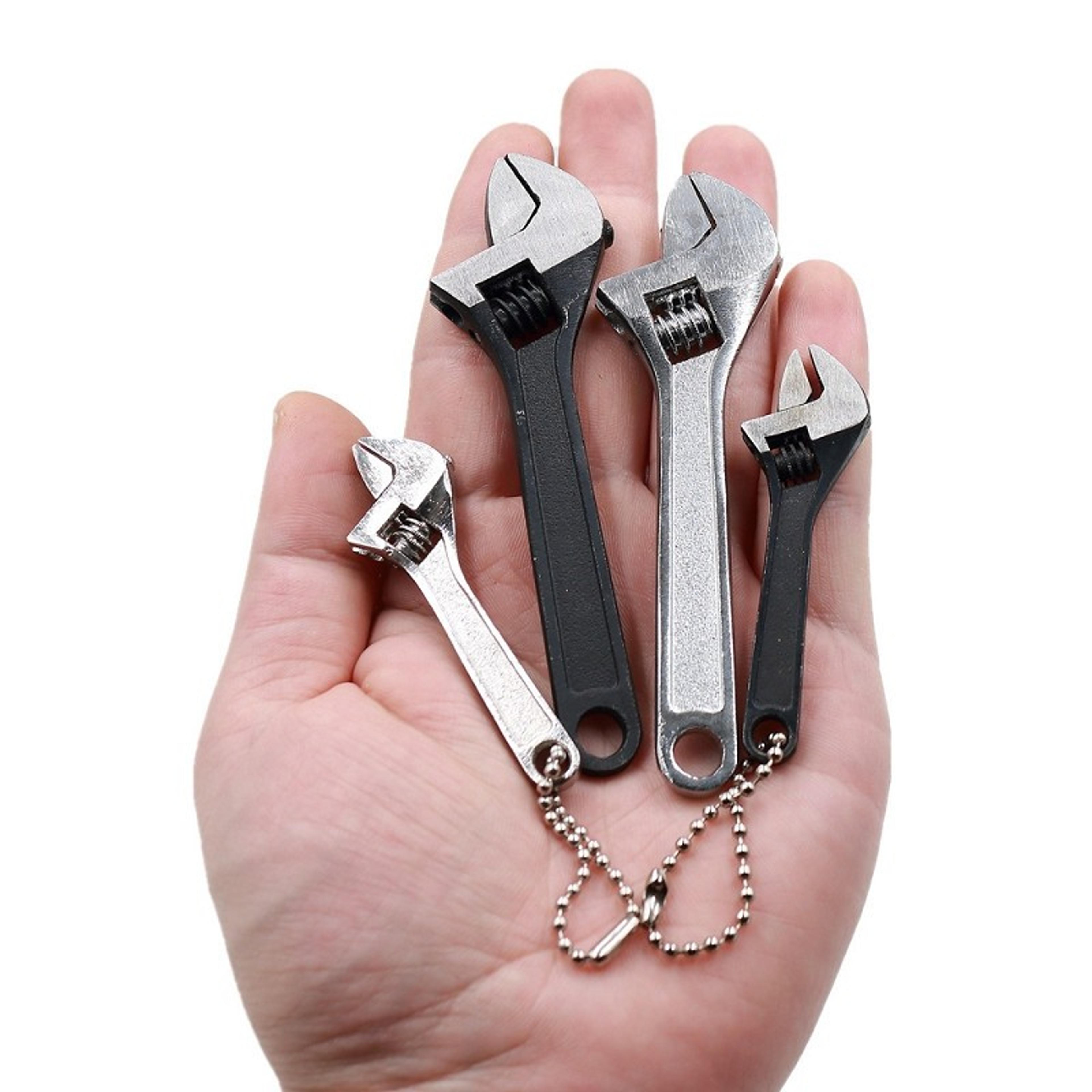 multifunction mini wrench quick metal repair tool portable hand tool jaw spanner with chain, universal adjustable wrench