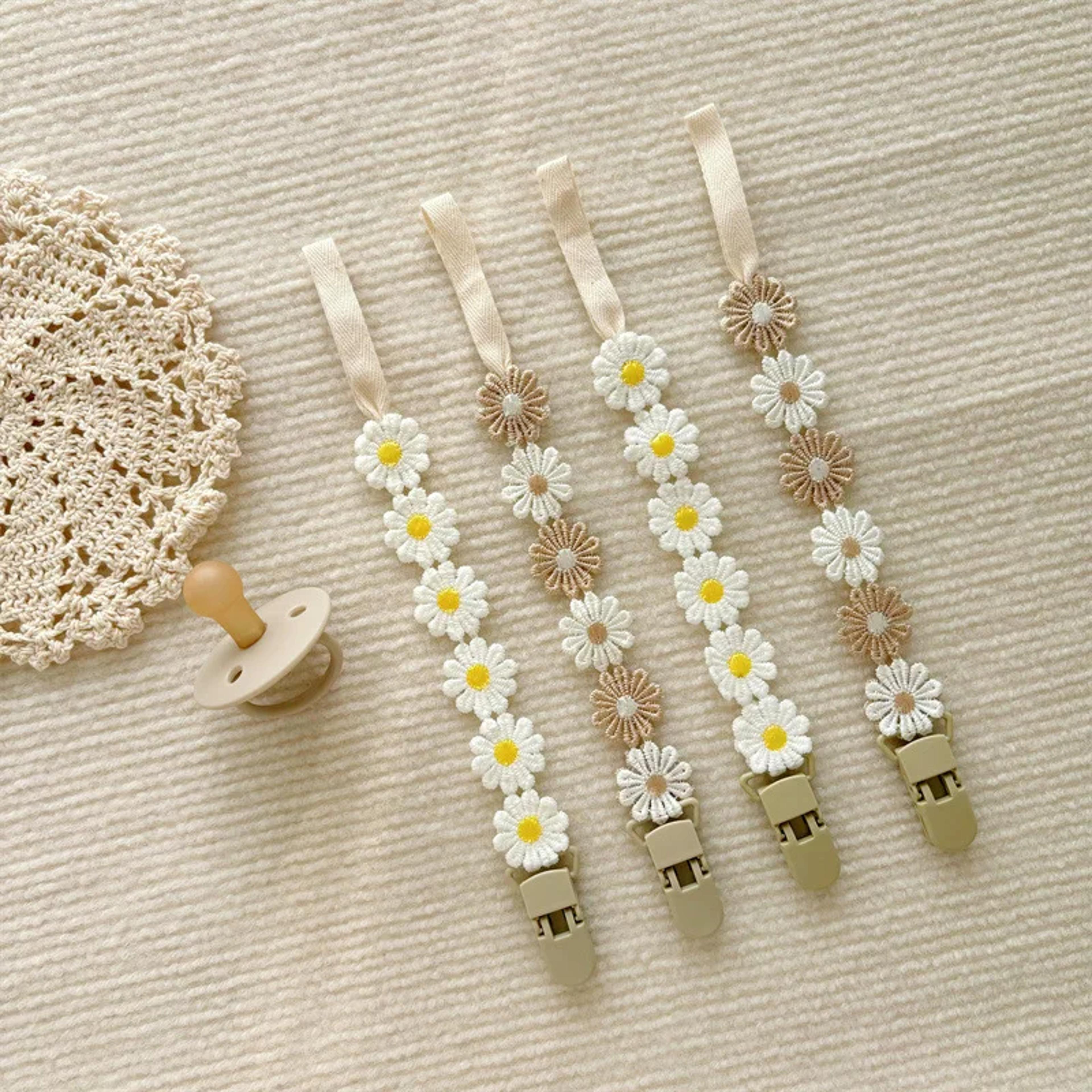 baby pacifier anti-drop chain little daisy toddler dummy clip nipple holder baby shower gift