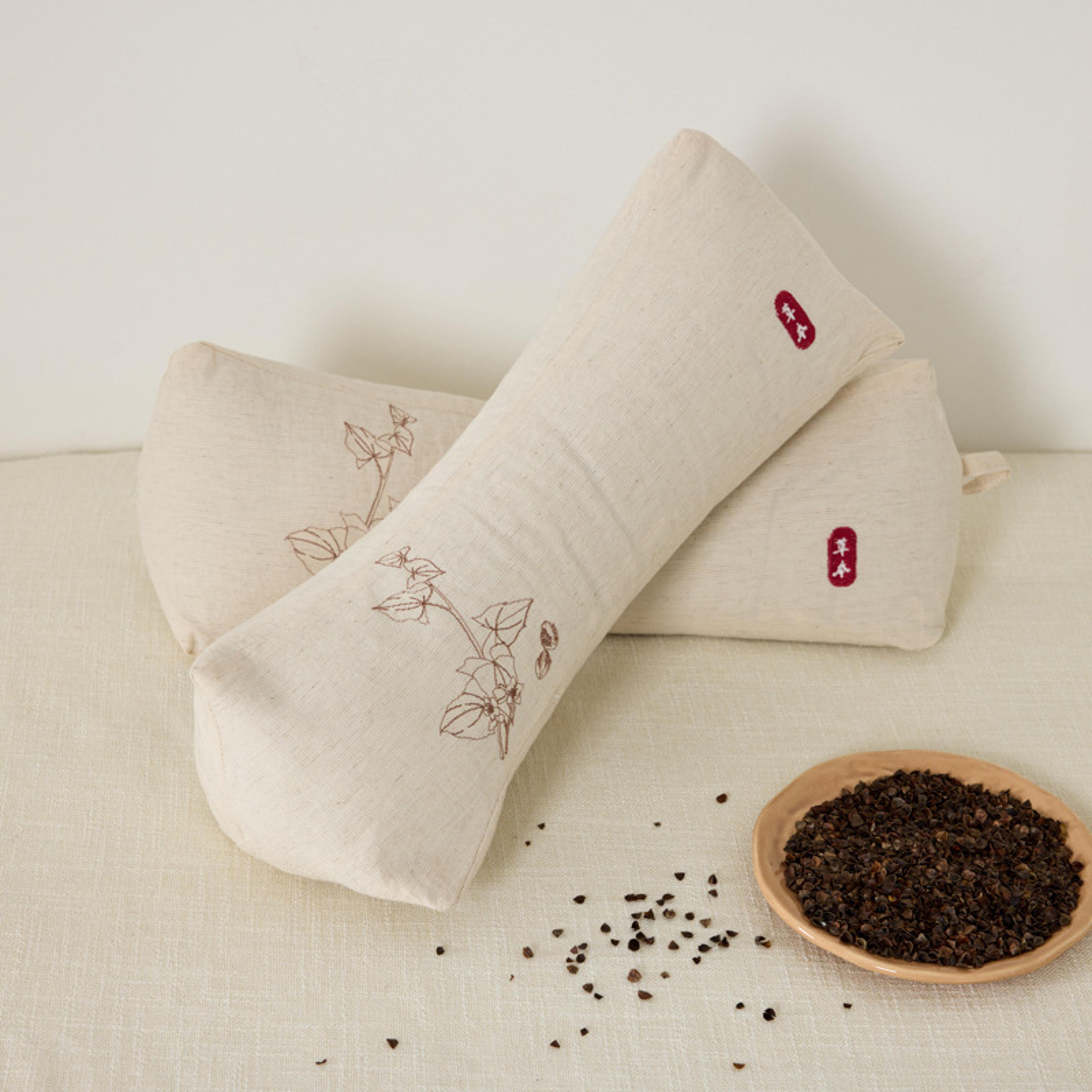 buckwheat pillow herbal traction, new neck buckwheat hull cotton, and linen triangular pillow, cervical pillow cover