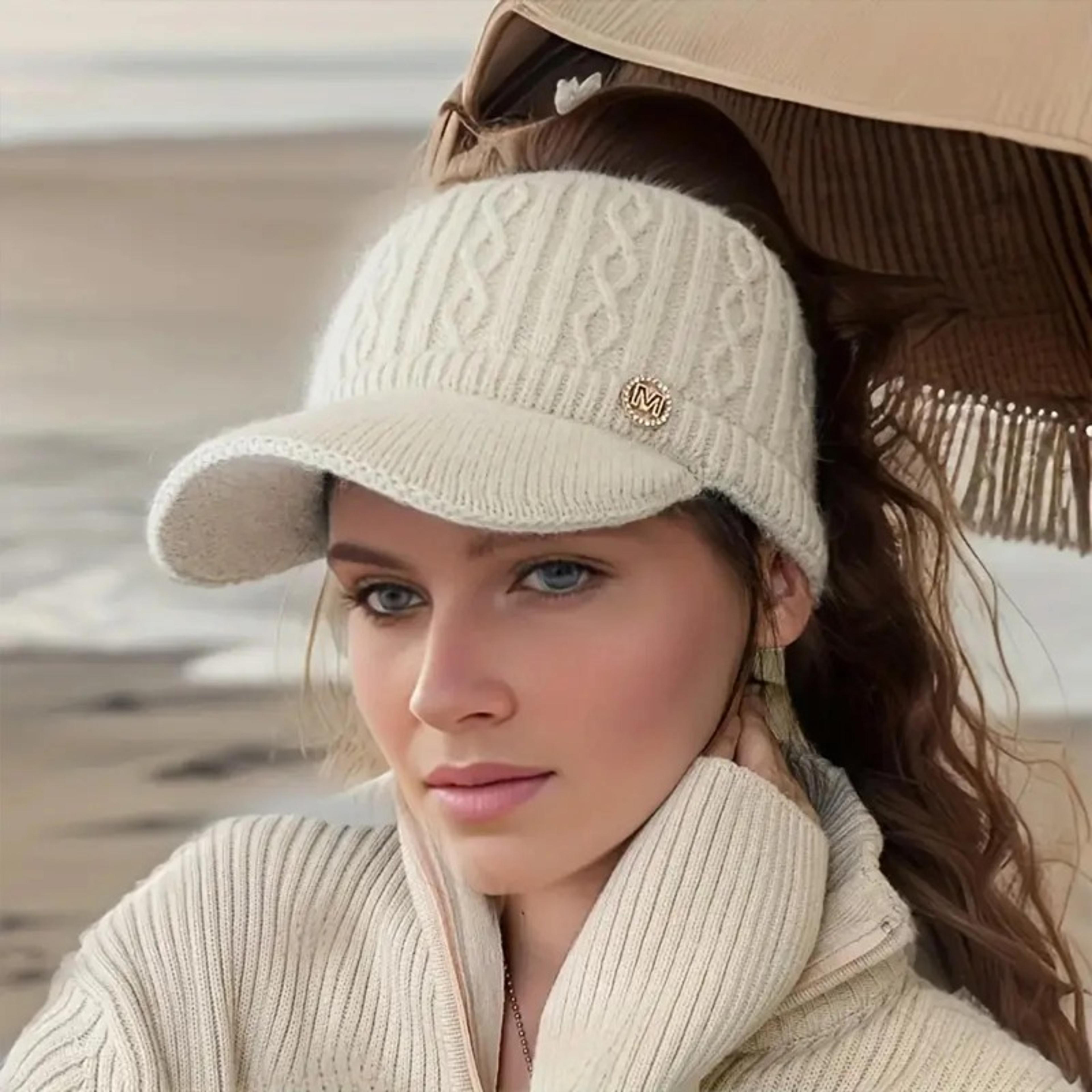 female leakage ponytail winter hat, versatile outdoor padded knitted cap, ponytail outdoor padded warm knitted cap