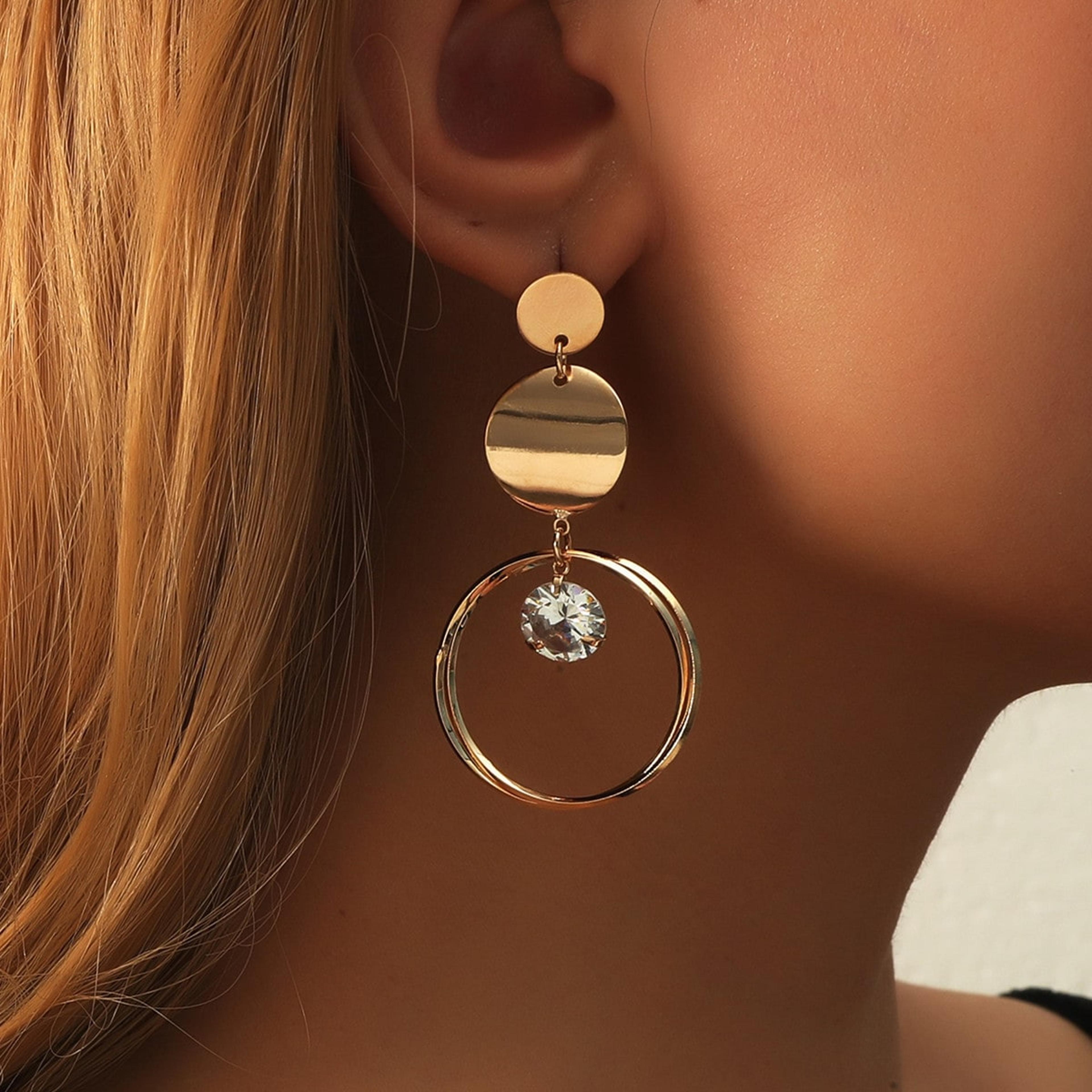 gold-color circular pendant earrings, elegant women's fashion earrings for tourism