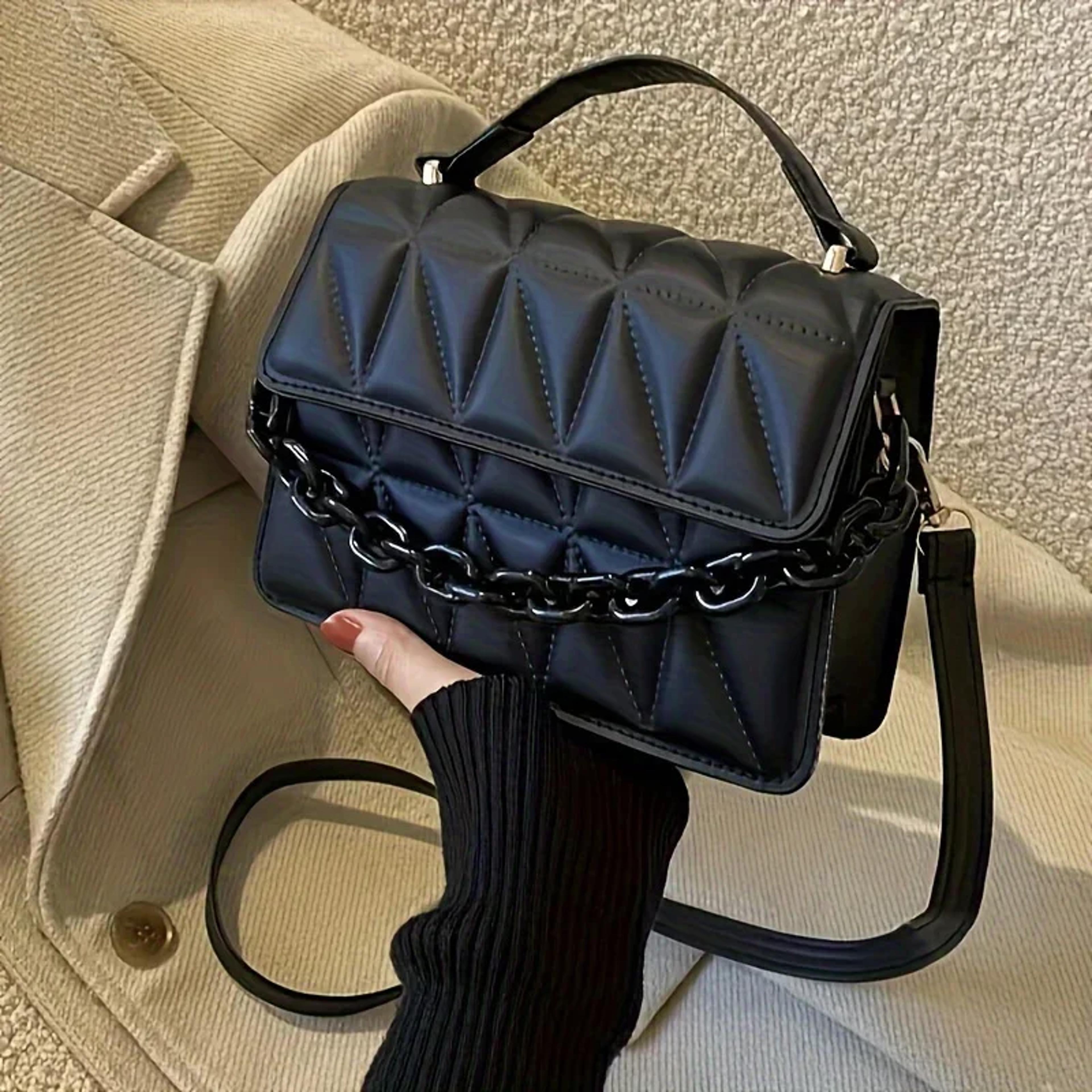 small casual quilted crossbody bag with magnetic closure, adjustable strap, daily use handbag for women