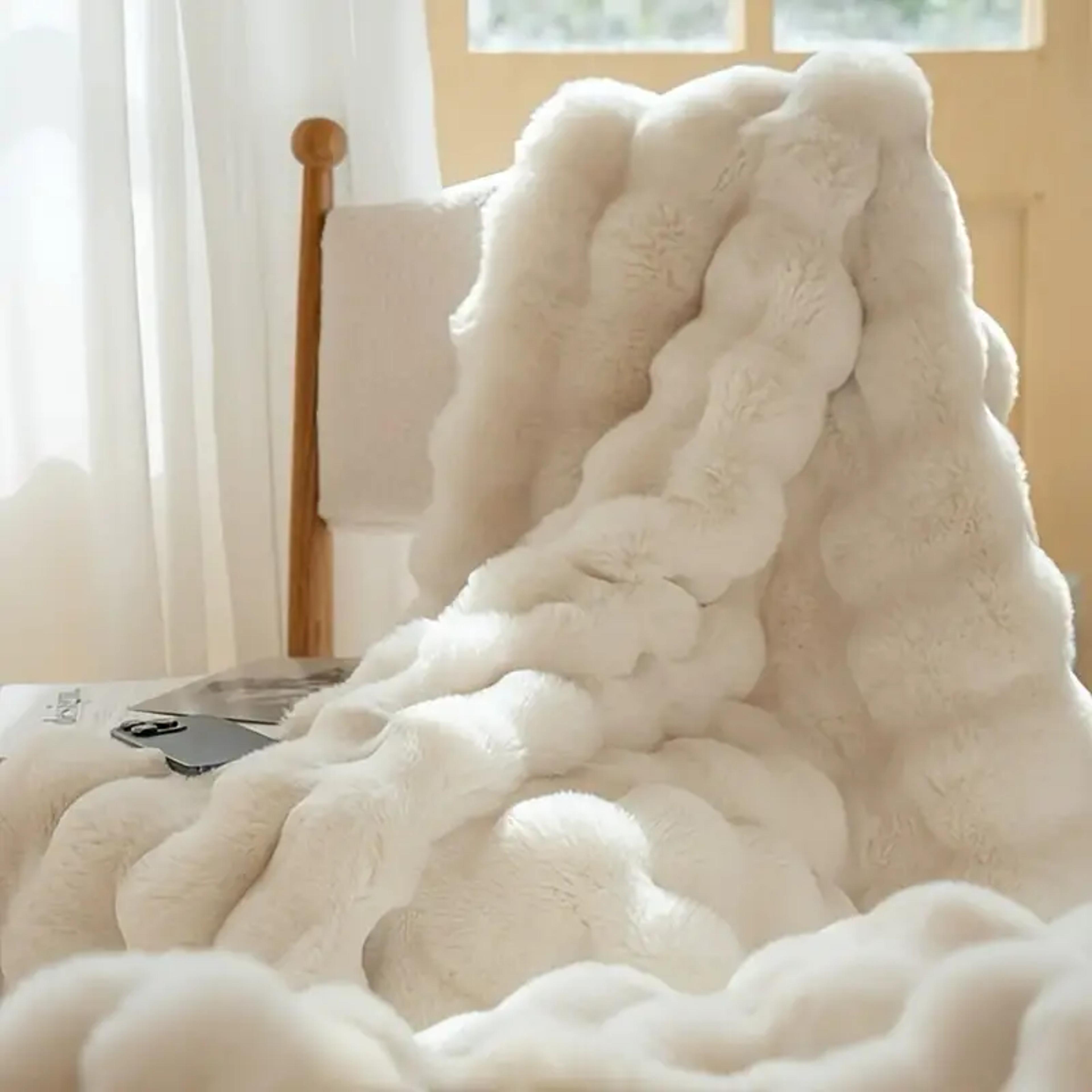 soft cozy faux rabbit fleece blanket, warm throw for bedroom living room guest room student dorm
