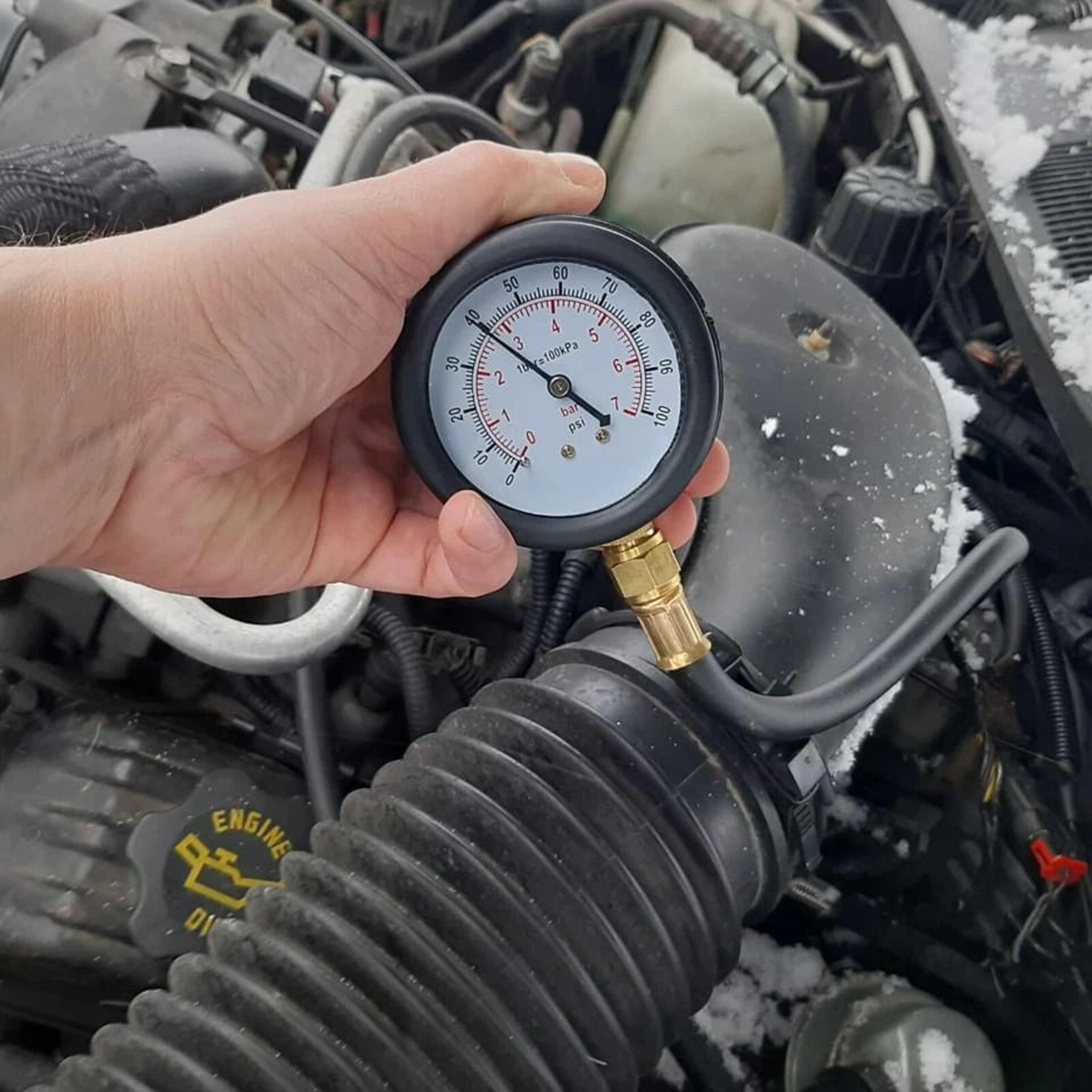 pressure tester gauge for gasoline fuel injection, connectors, analog fuel system diagnostic tools