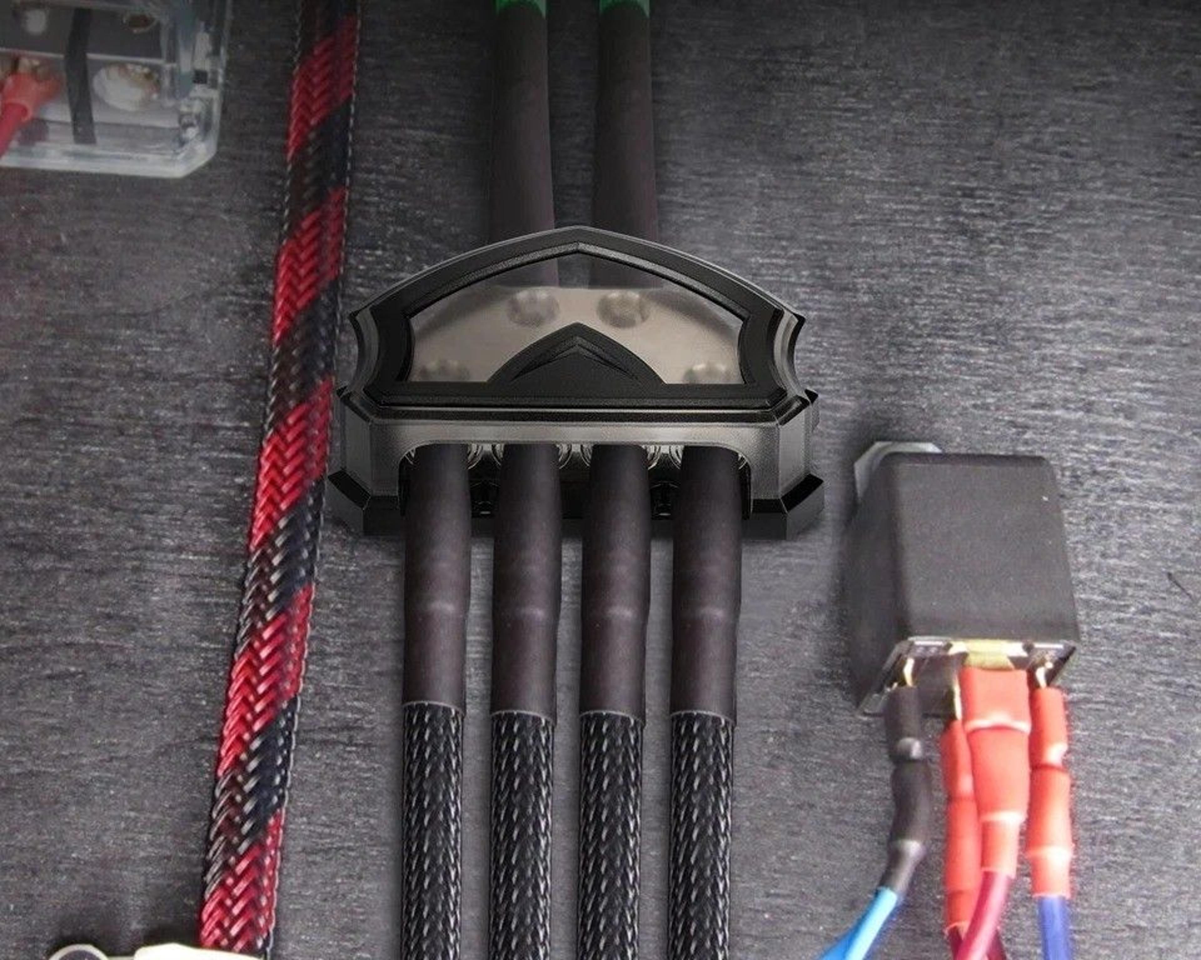 high-quality way car audio power, ground distribution block, gauge input and output block for audio systems