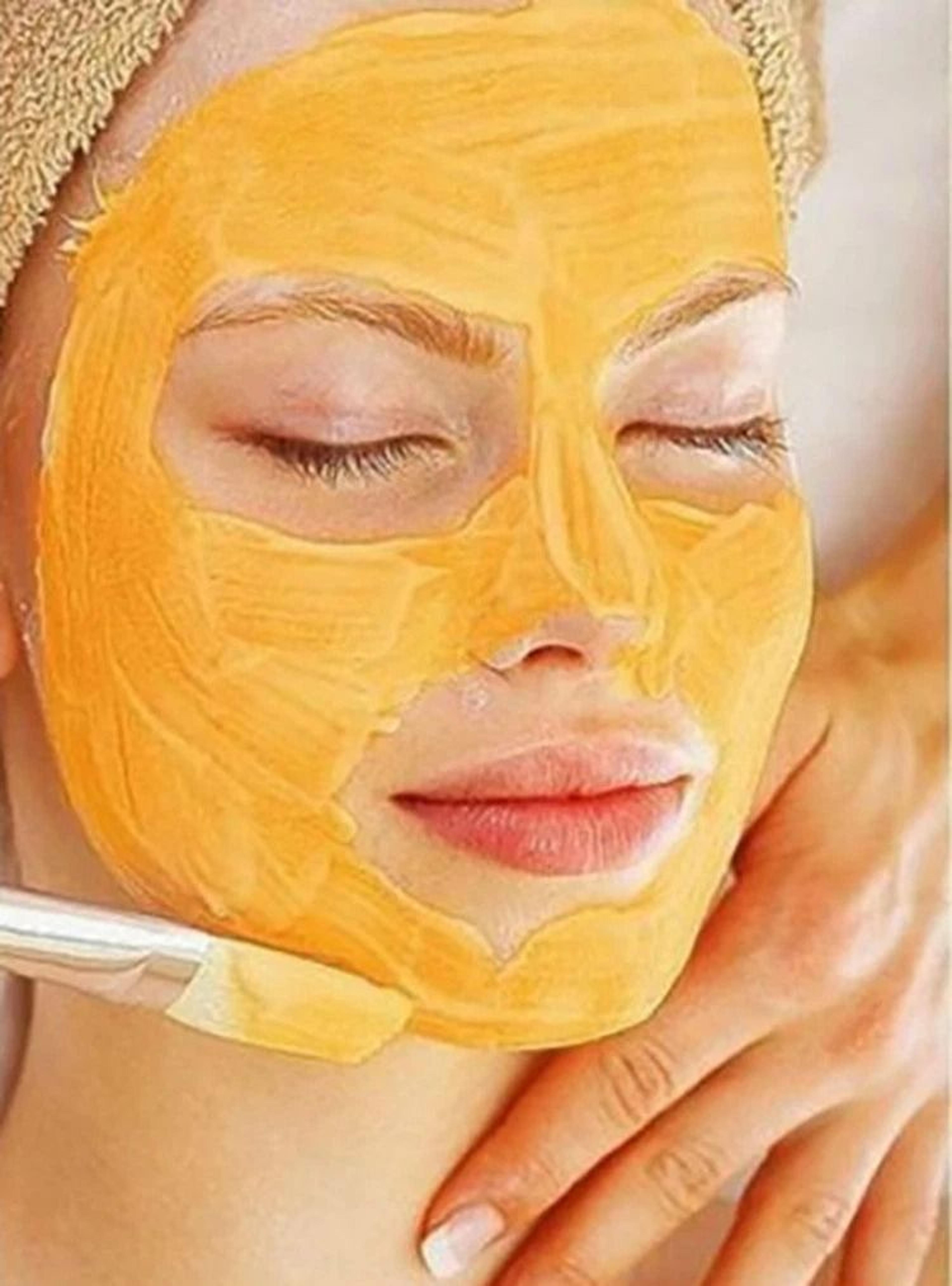 glycolic acid peel pumpkin enzyme facial mask fan brush exfoliate, brighten & renew